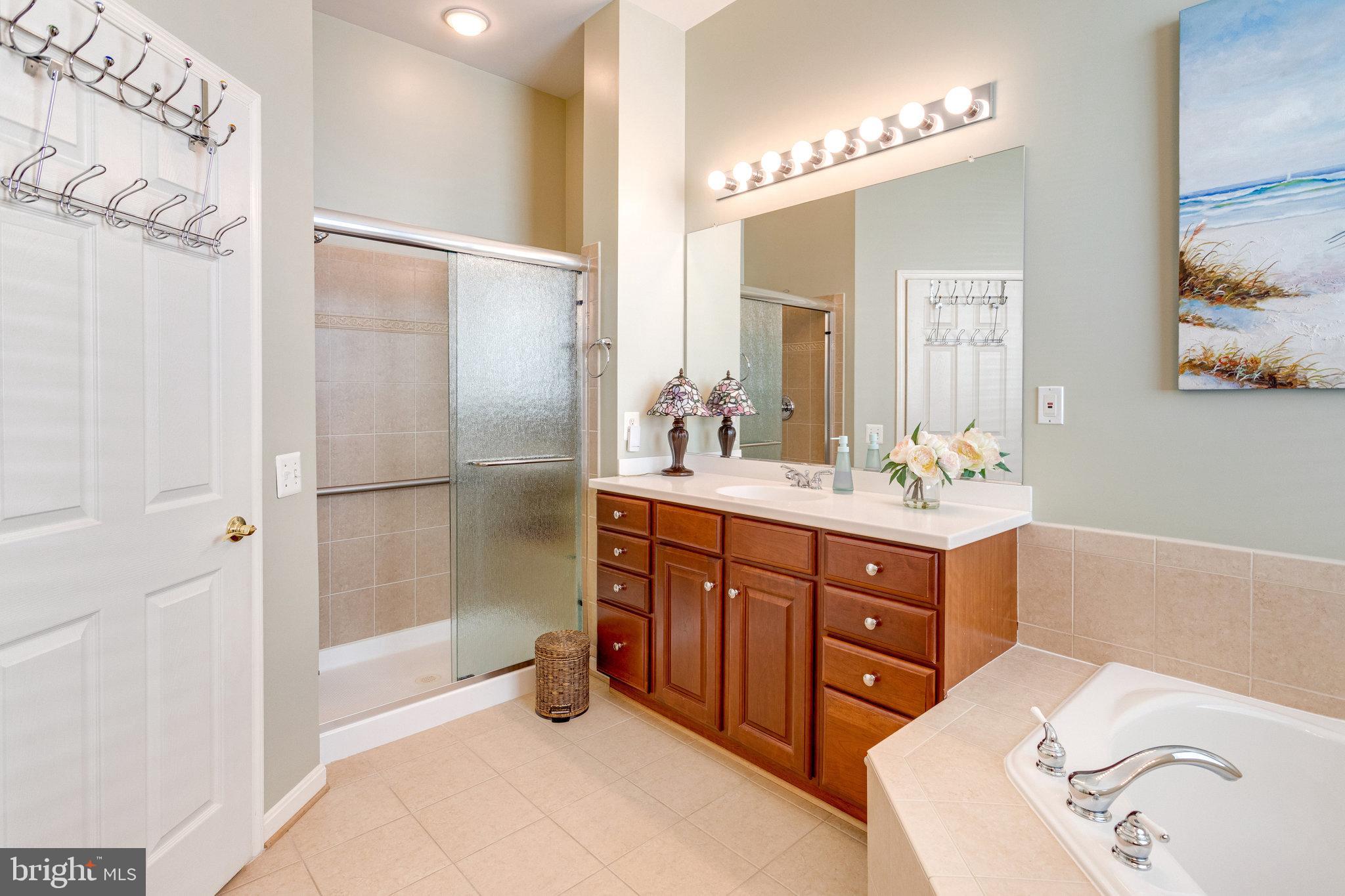 FOUR SEASONS IN HISTORIC VIRGINIA - Residential