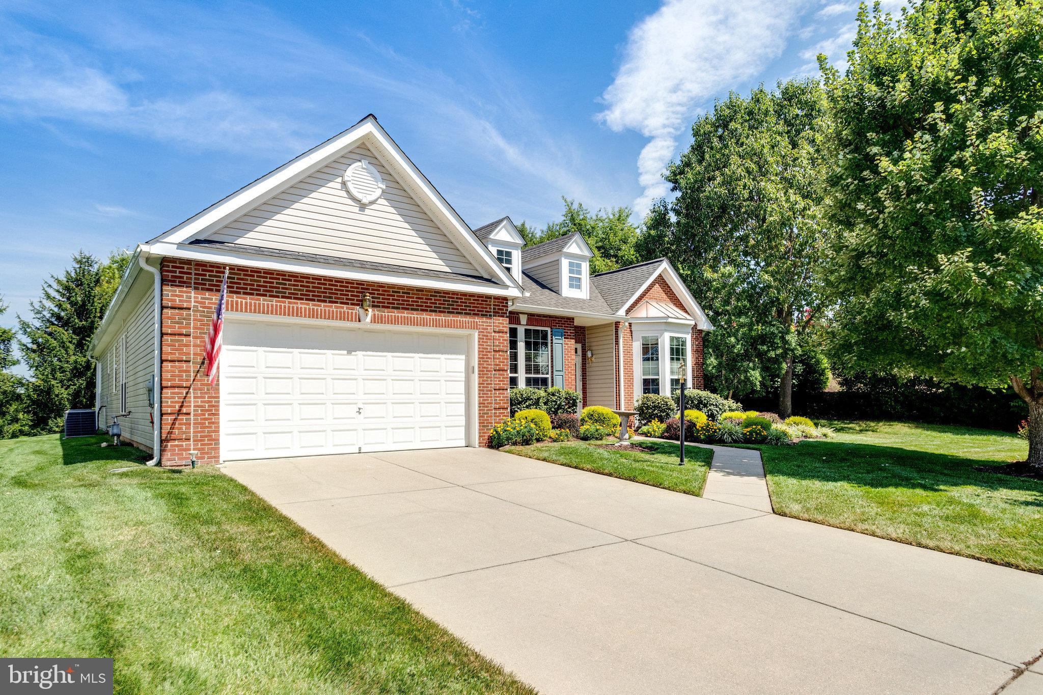 FOUR SEASONS IN HISTORIC VIRGINIA - Residential