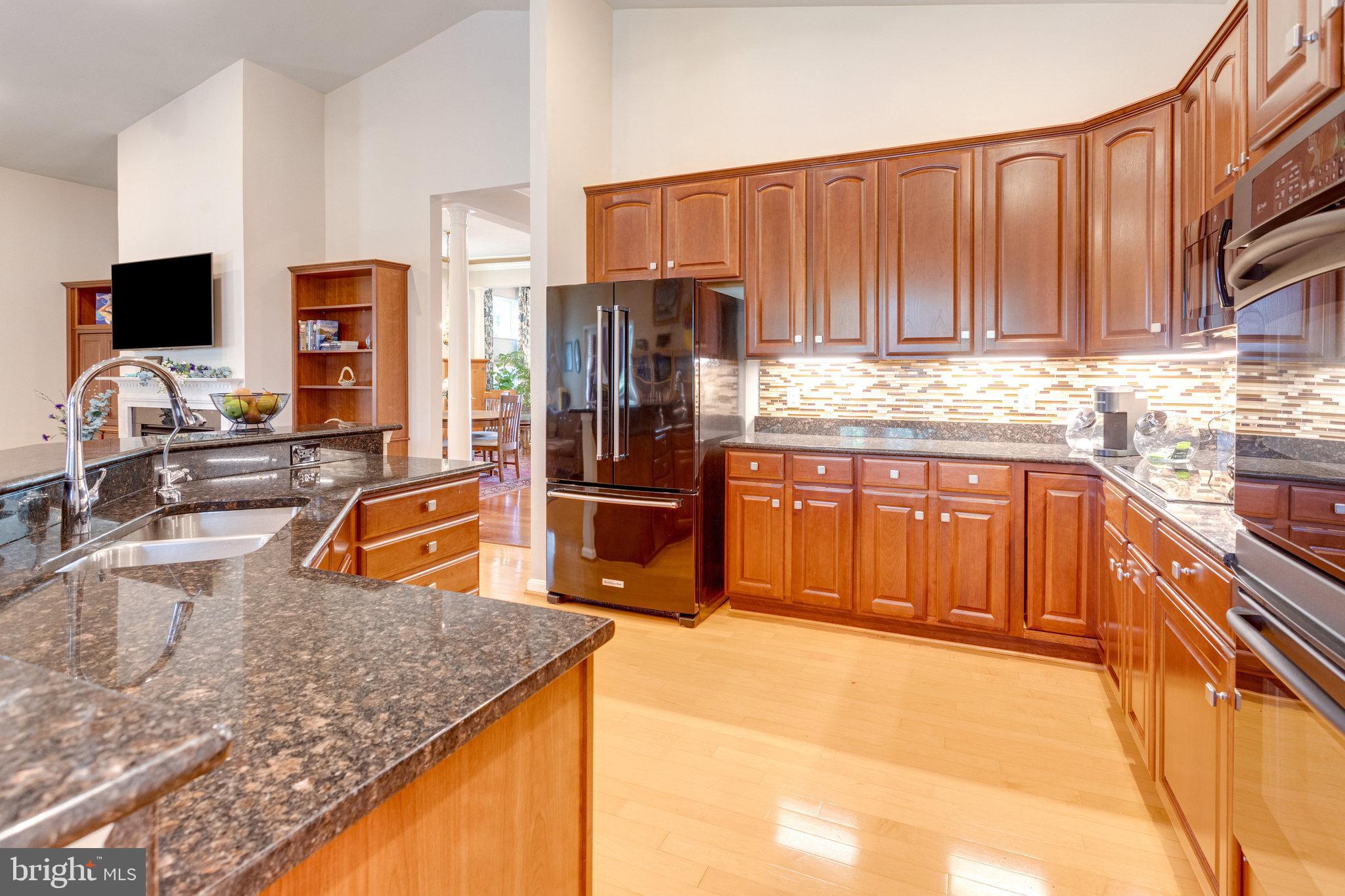 FOUR SEASONS IN HISTORIC VIRGINIA - Residential