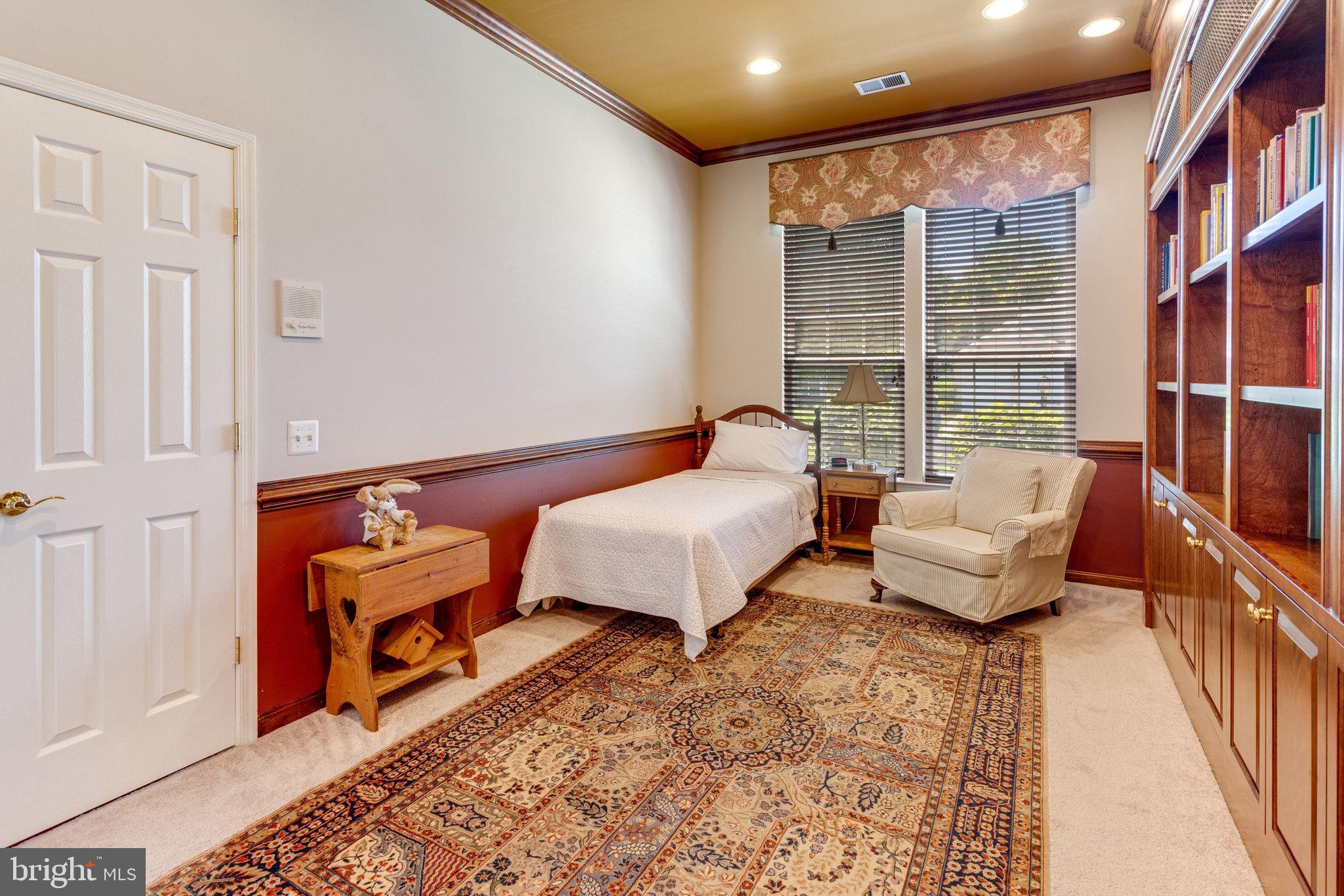 FOUR SEASONS IN HISTORIC VIRGINIA - Residential