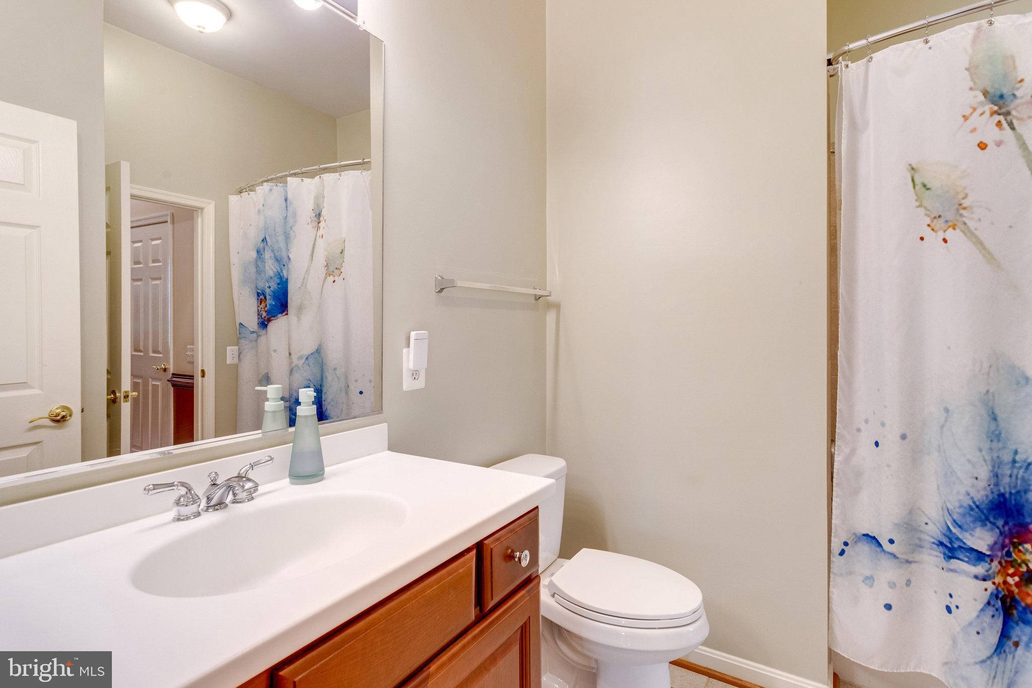 FOUR SEASONS IN HISTORIC VIRGINIA - Residential