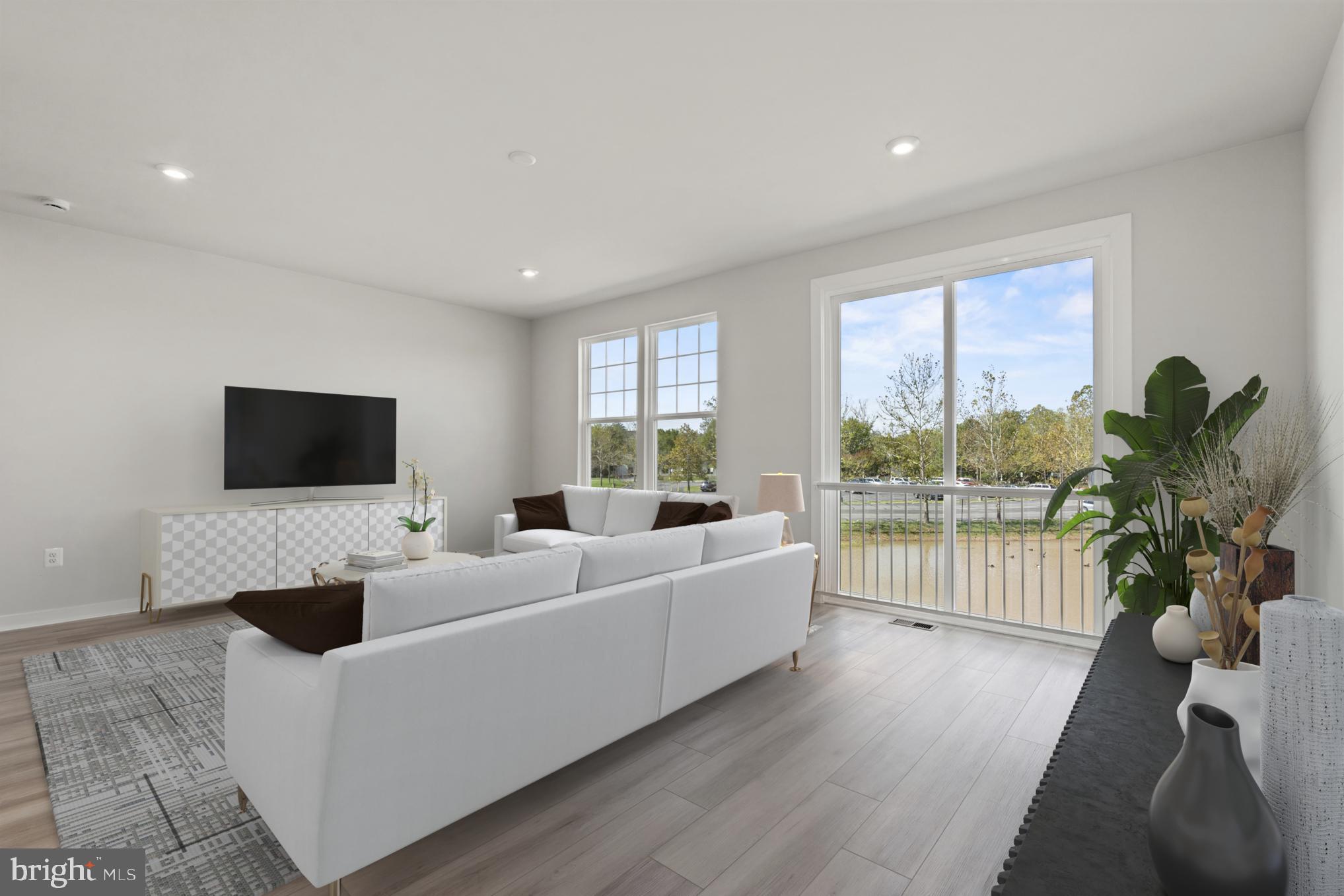 ARCOLA TOWN CENTER - Residential