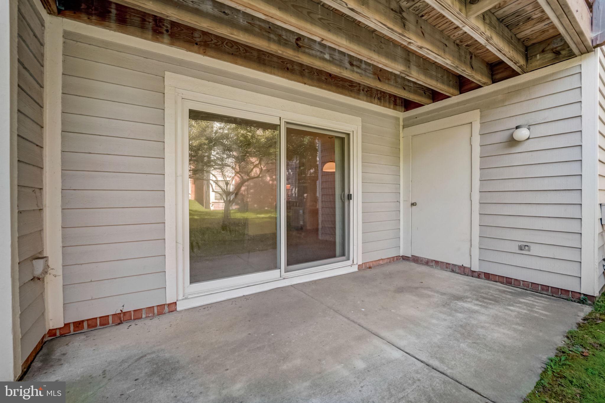 CROMWELL FOUNTAIN - Residential