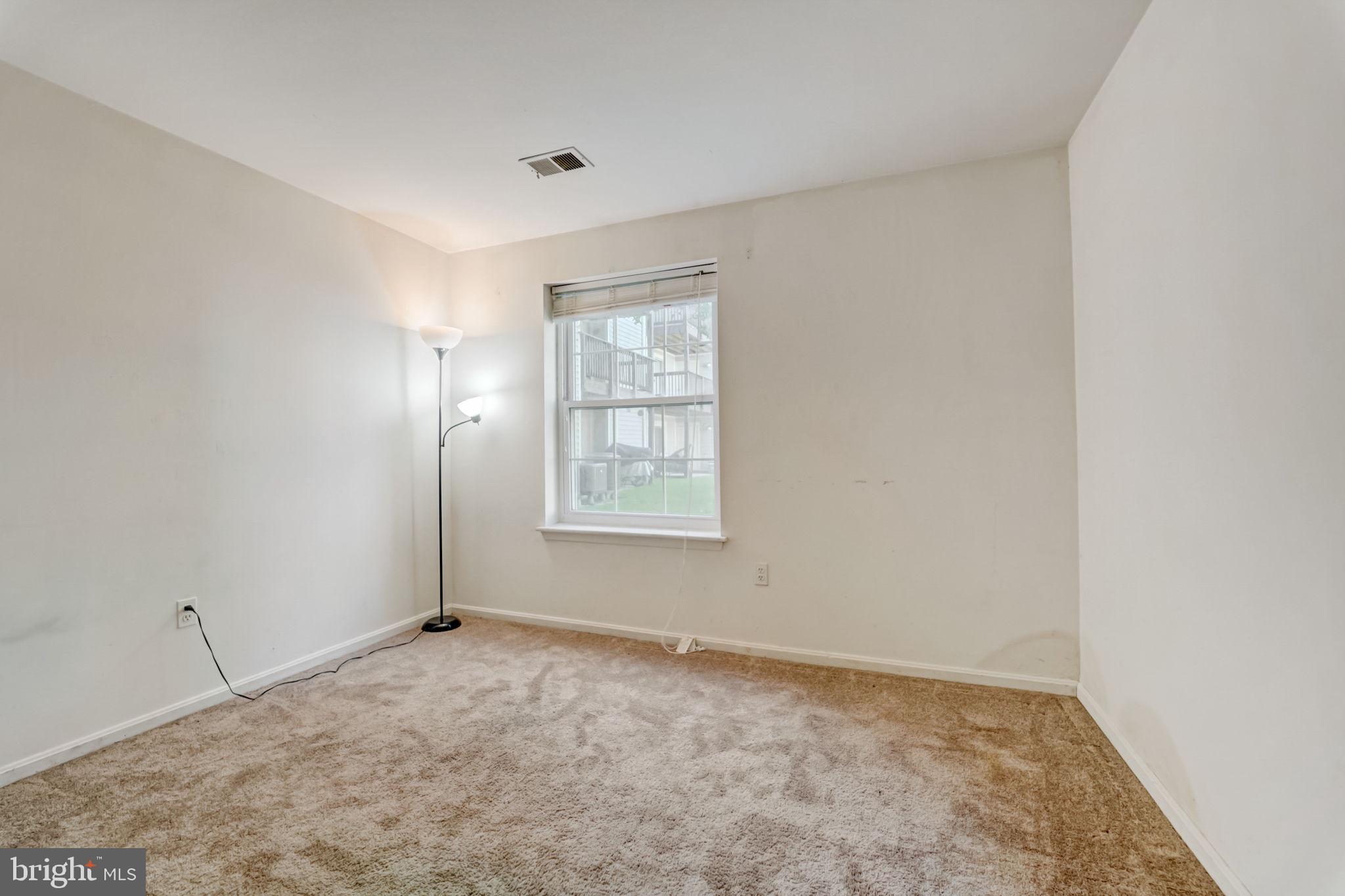 CROMWELL FOUNTAIN - Residential