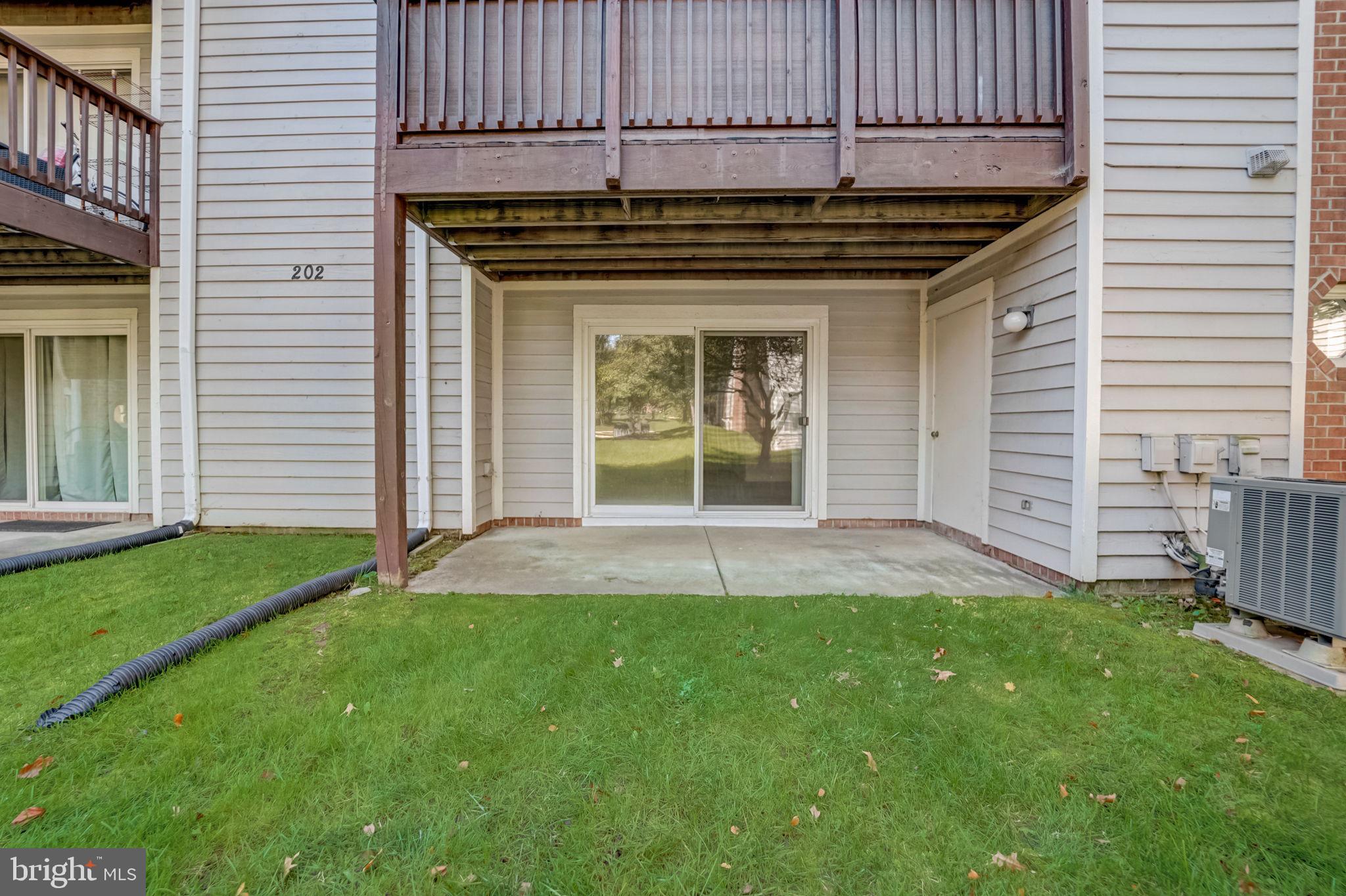 CROMWELL FOUNTAIN - Residential