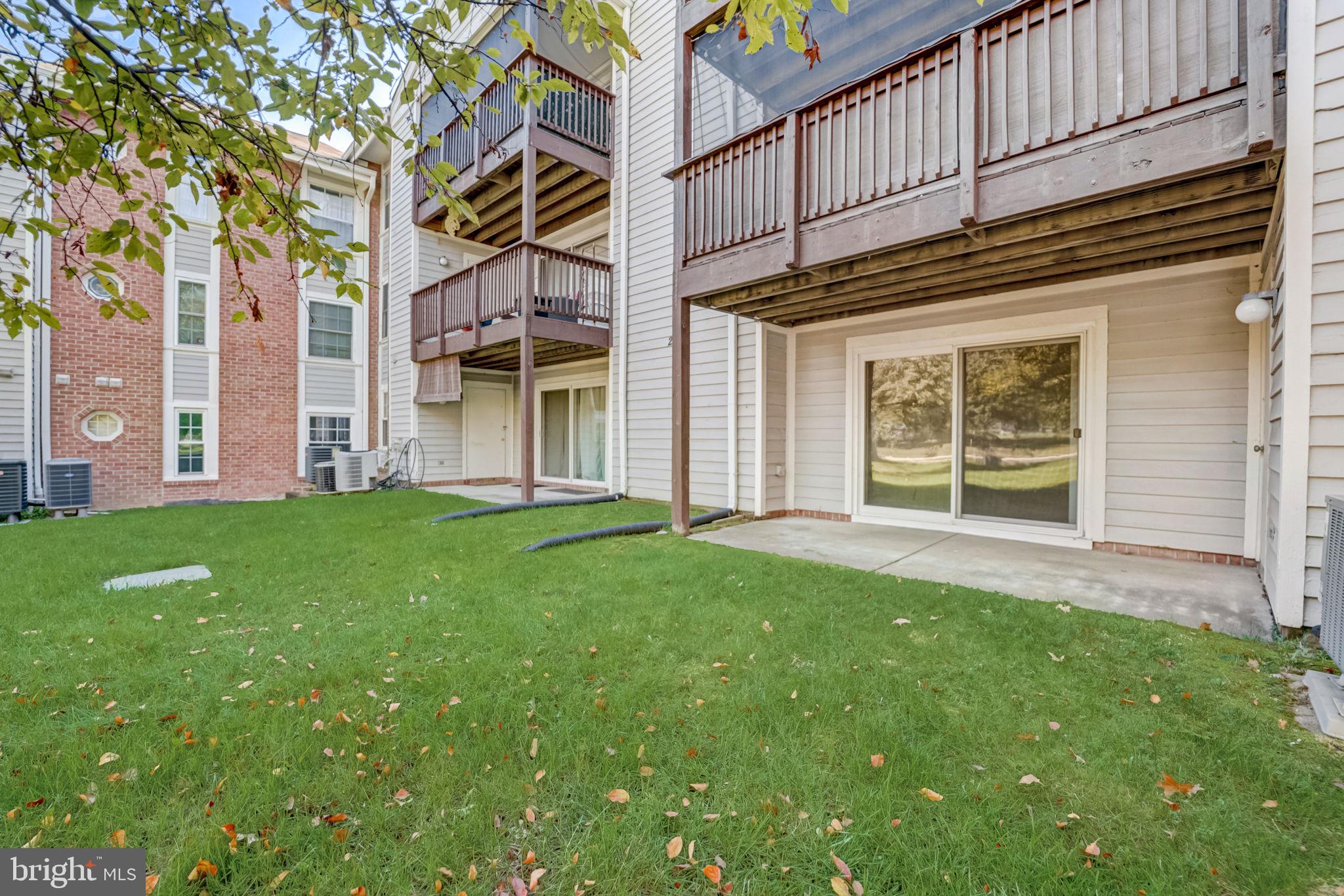 CROMWELL FOUNTAIN - Residential