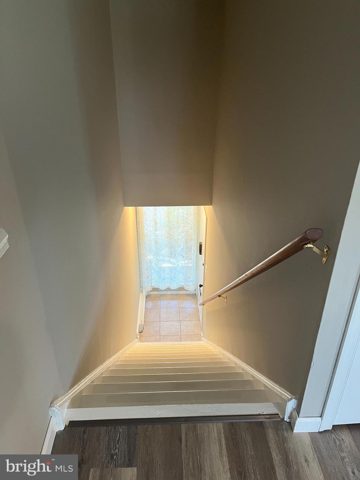 178 ELEPHANT ROAD B16