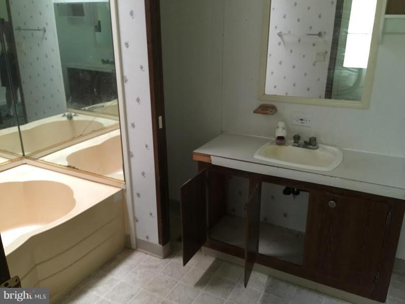 WILDERNESS WOODS - Residential