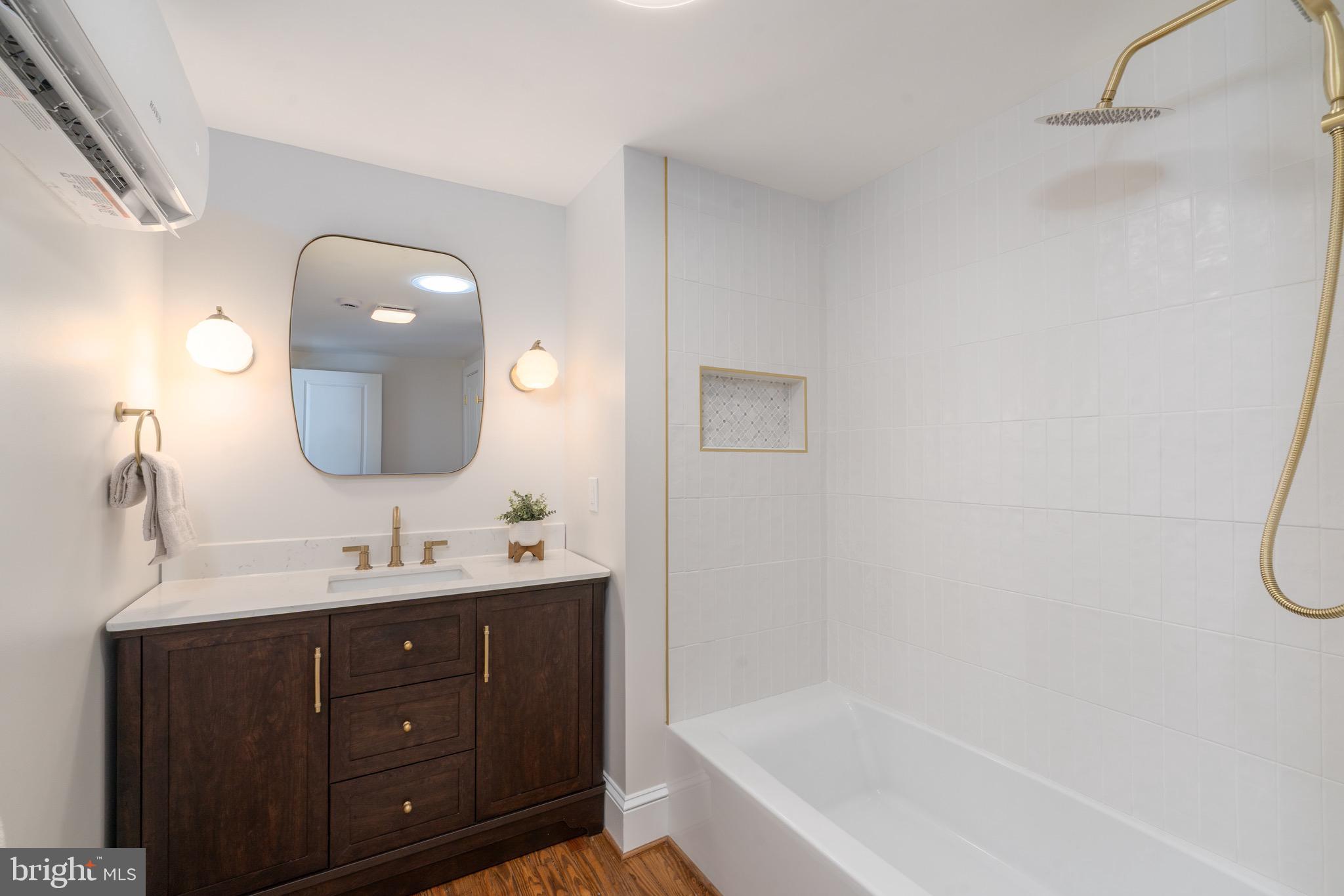 FELLS POINT HISTORIC DISTRICT - Residential