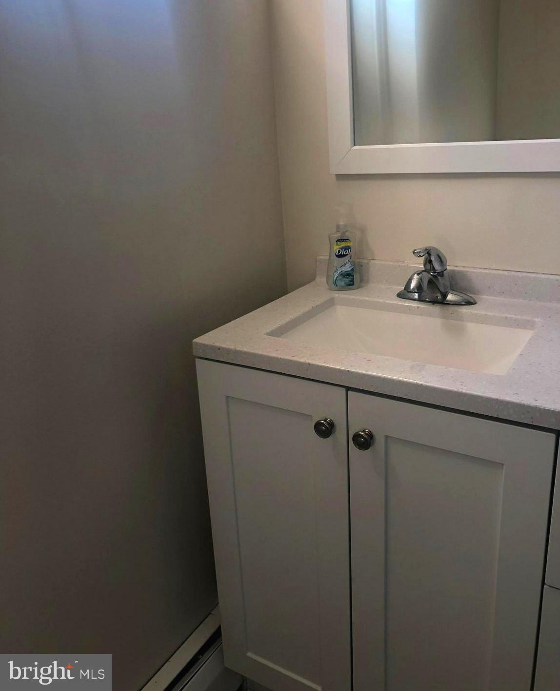 WOODLAND BEACH - Residential Lease