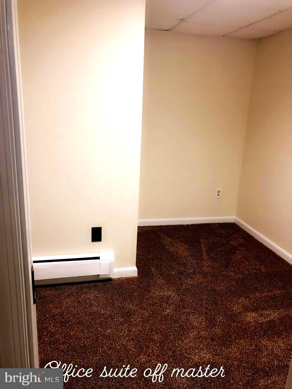 WOODLAND BEACH - Residential Lease