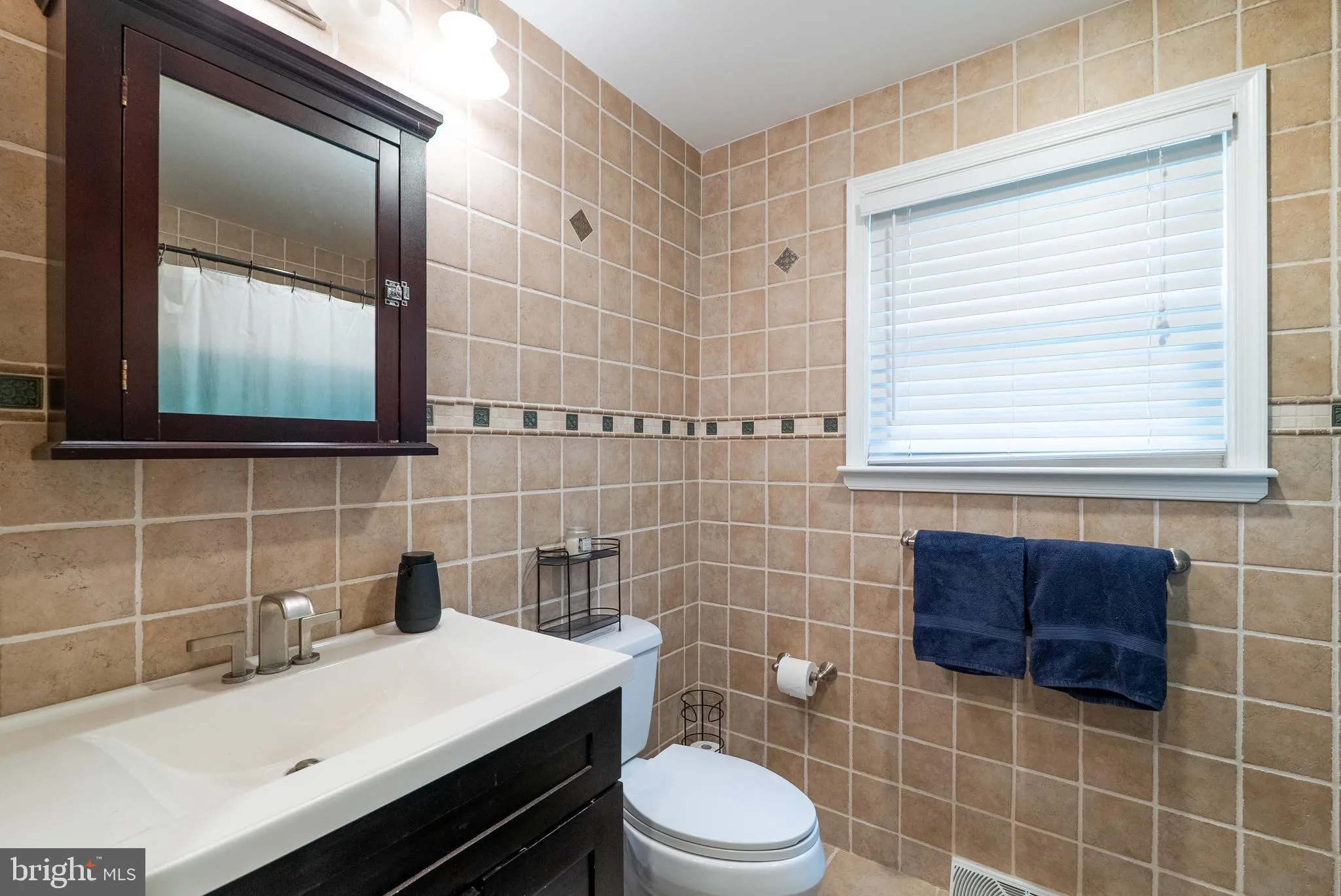 Norristown, Pennsylvania 19403, United States, 4 Bedrooms Bedrooms, ,3 BathroomsBathrooms,Residential,Active,162766