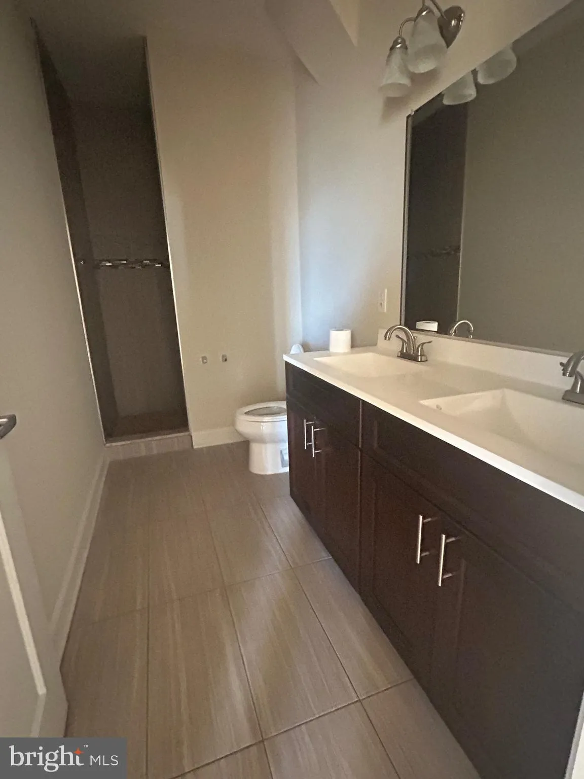 Philadelphia, Pennsylvania 19147, United States, 2 Bedrooms Bedrooms, ,2 BathroomsBathrooms,Residential,Pending,24007