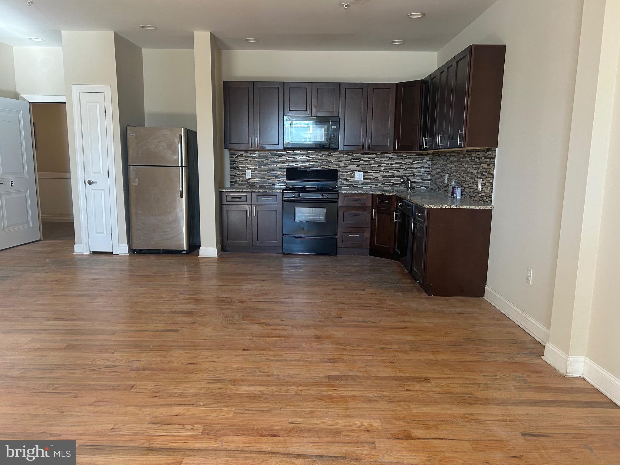 PASSYUNK SQUARE - Residential Lease