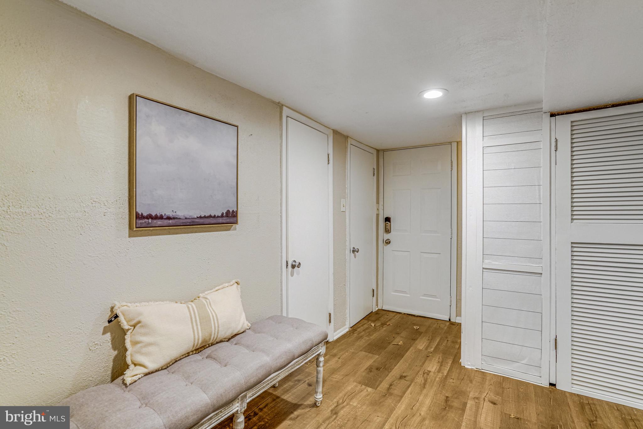 ADDISON HEIGHTS - Residential