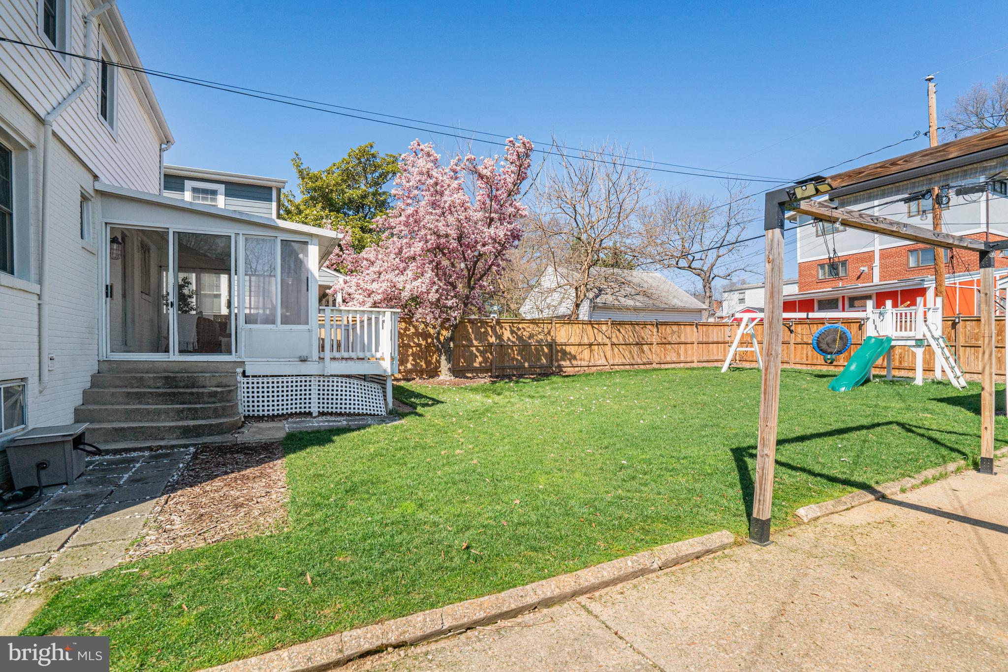 ADDISON HEIGHTS - Residential