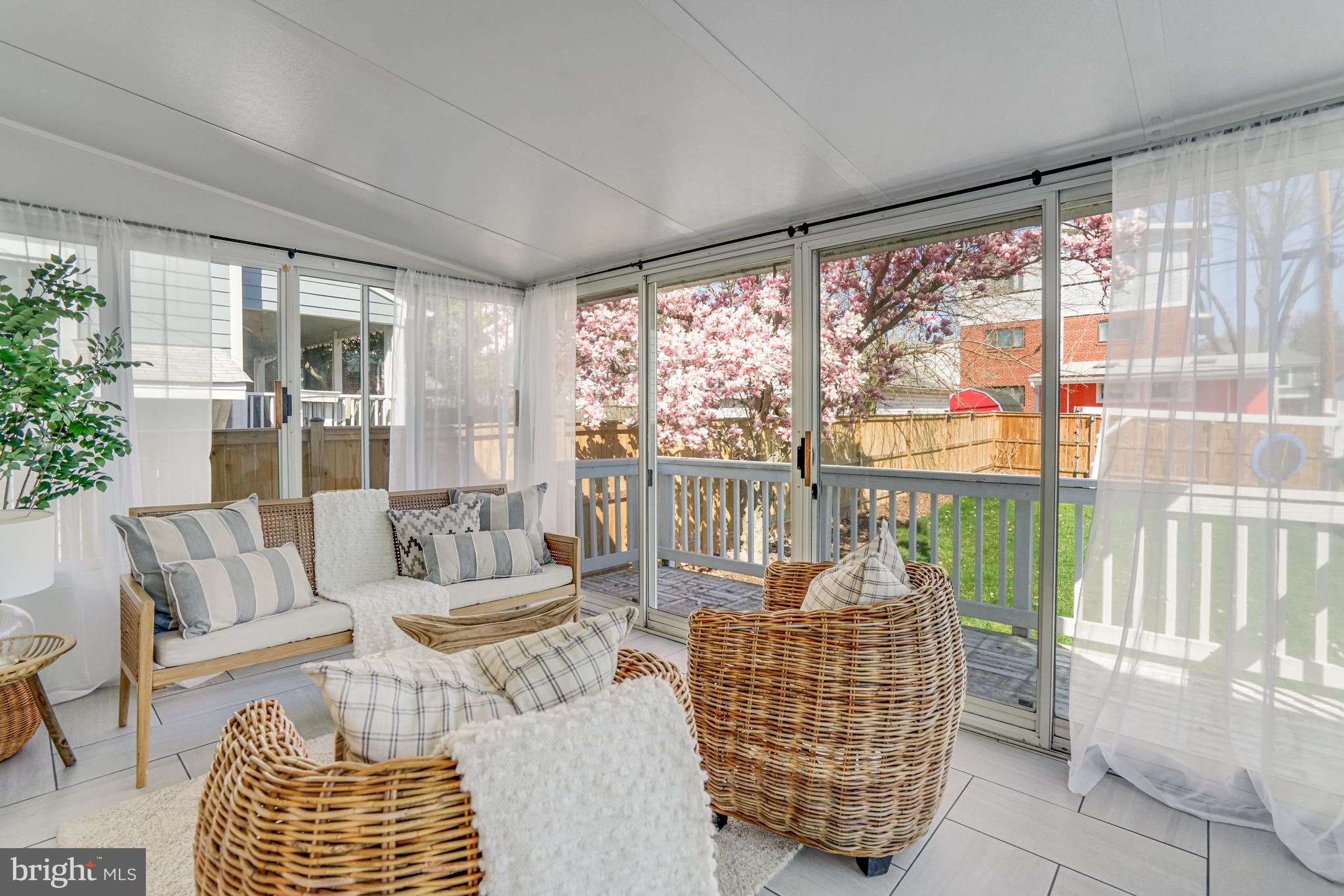 ADDISON HEIGHTS - Residential