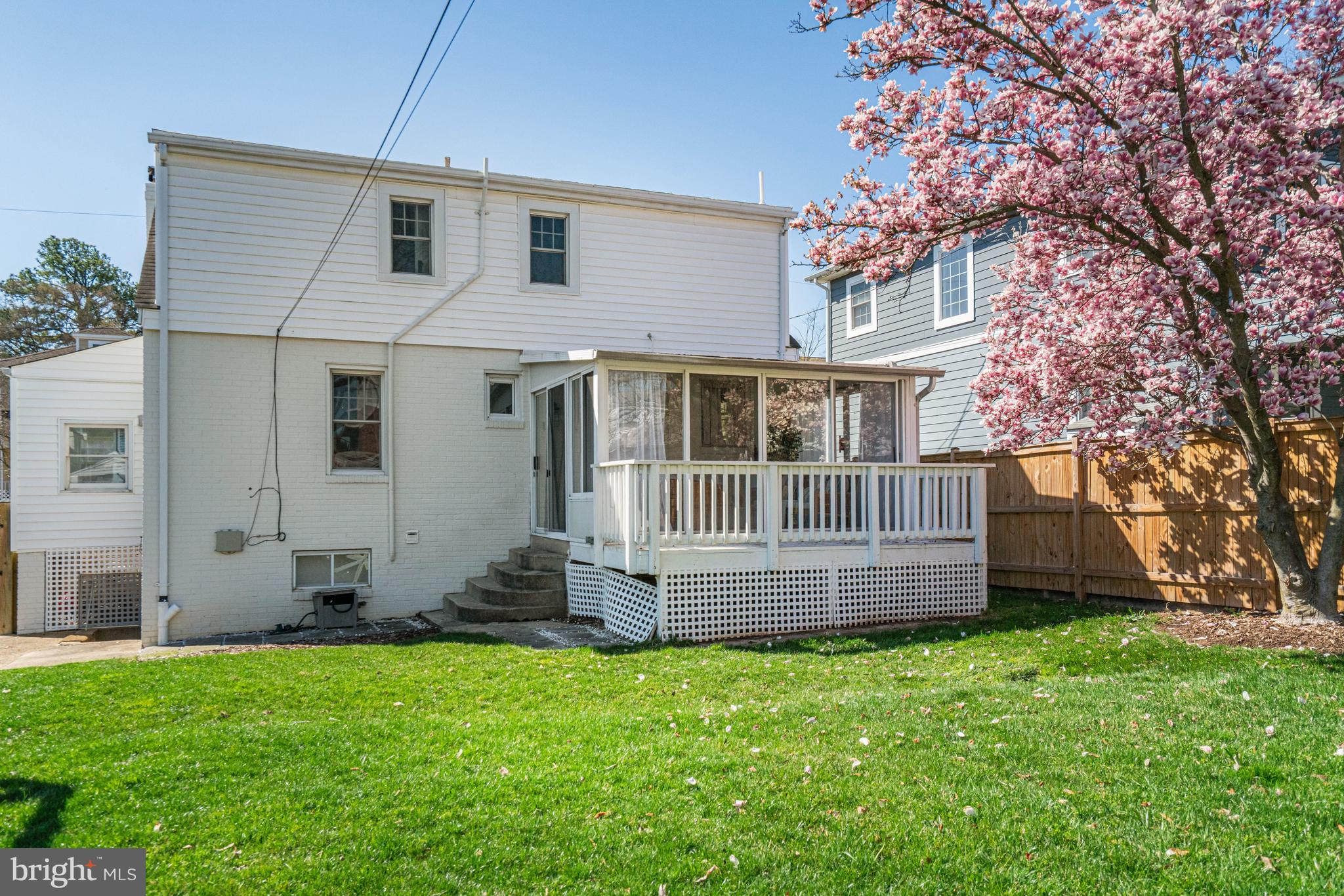 ADDISON HEIGHTS - Residential