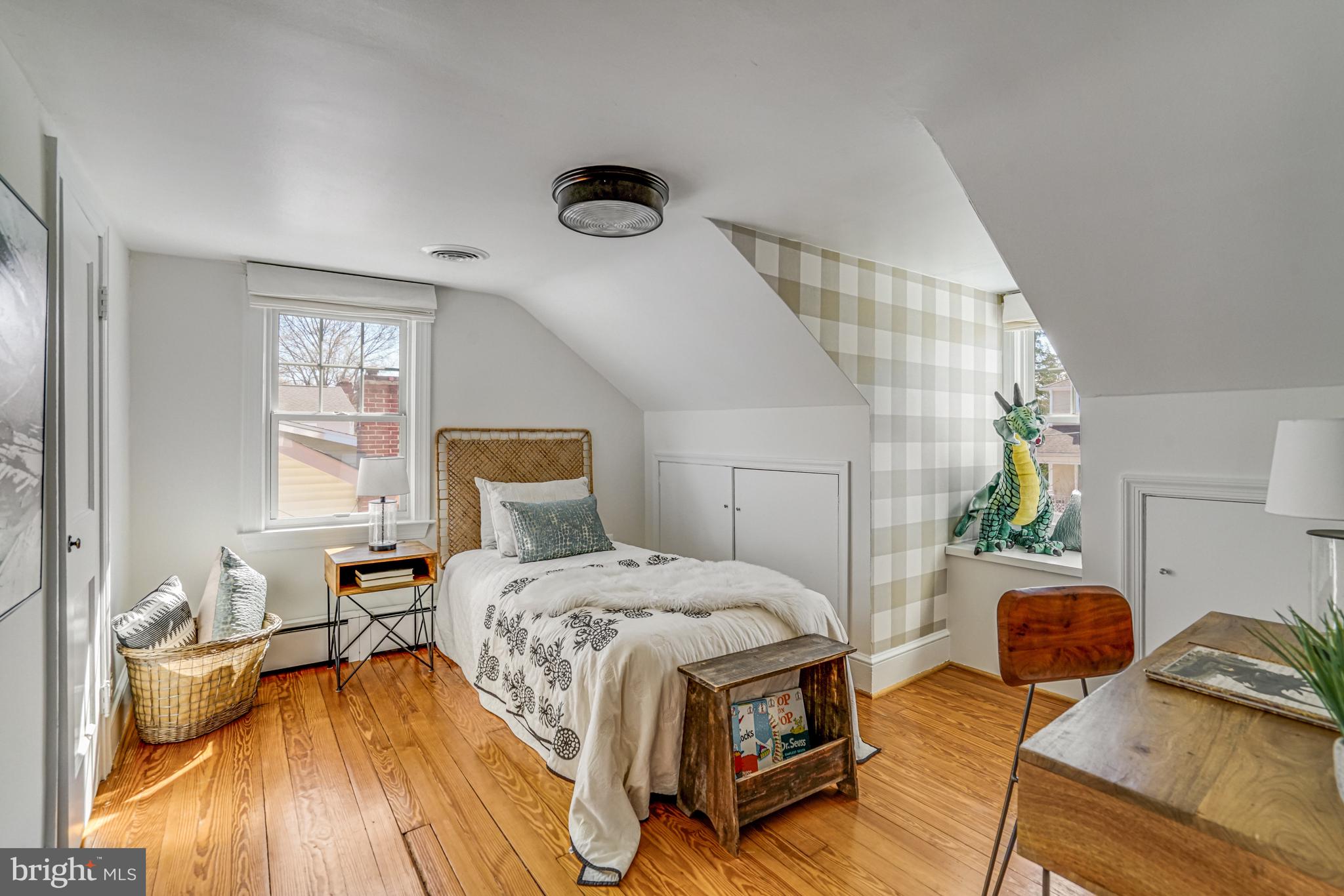 ADDISON HEIGHTS - Residential