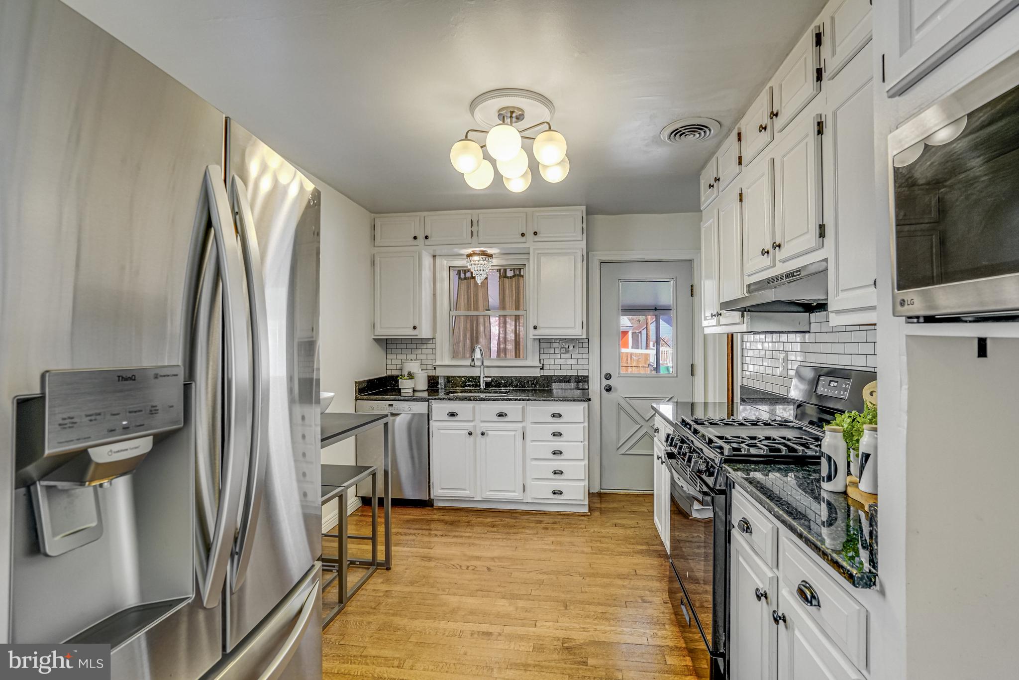 ADDISON HEIGHTS - Residential