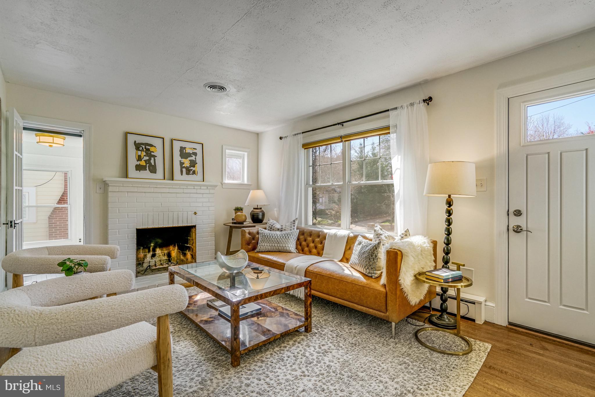 ADDISON HEIGHTS - Residential