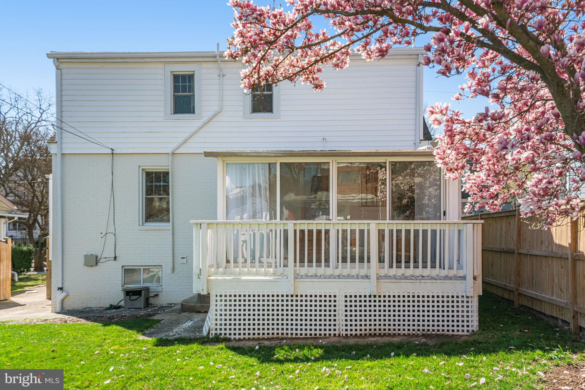 ADDISON HEIGHTS - Residential