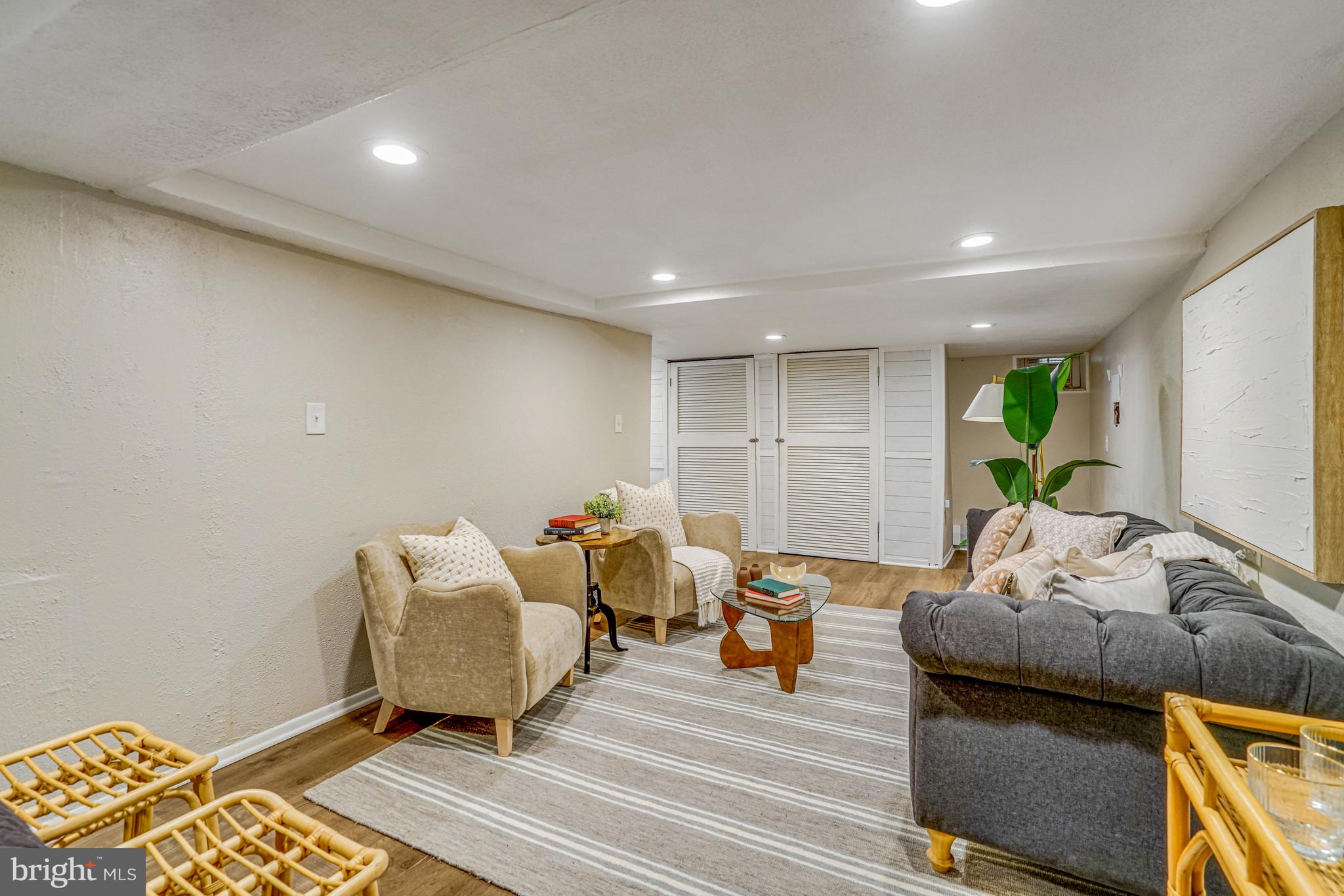 ADDISON HEIGHTS - Residential