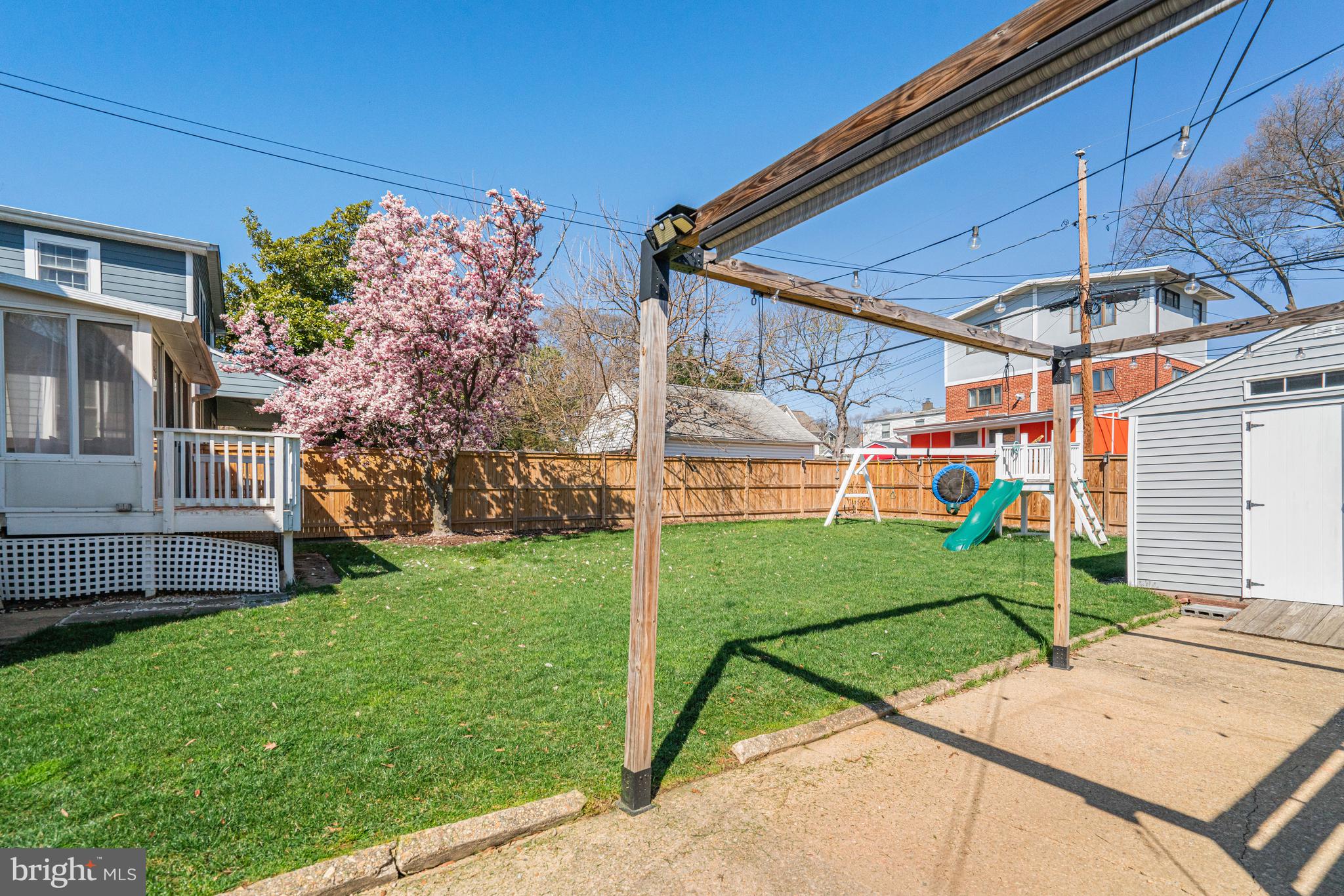 ADDISON HEIGHTS - Residential