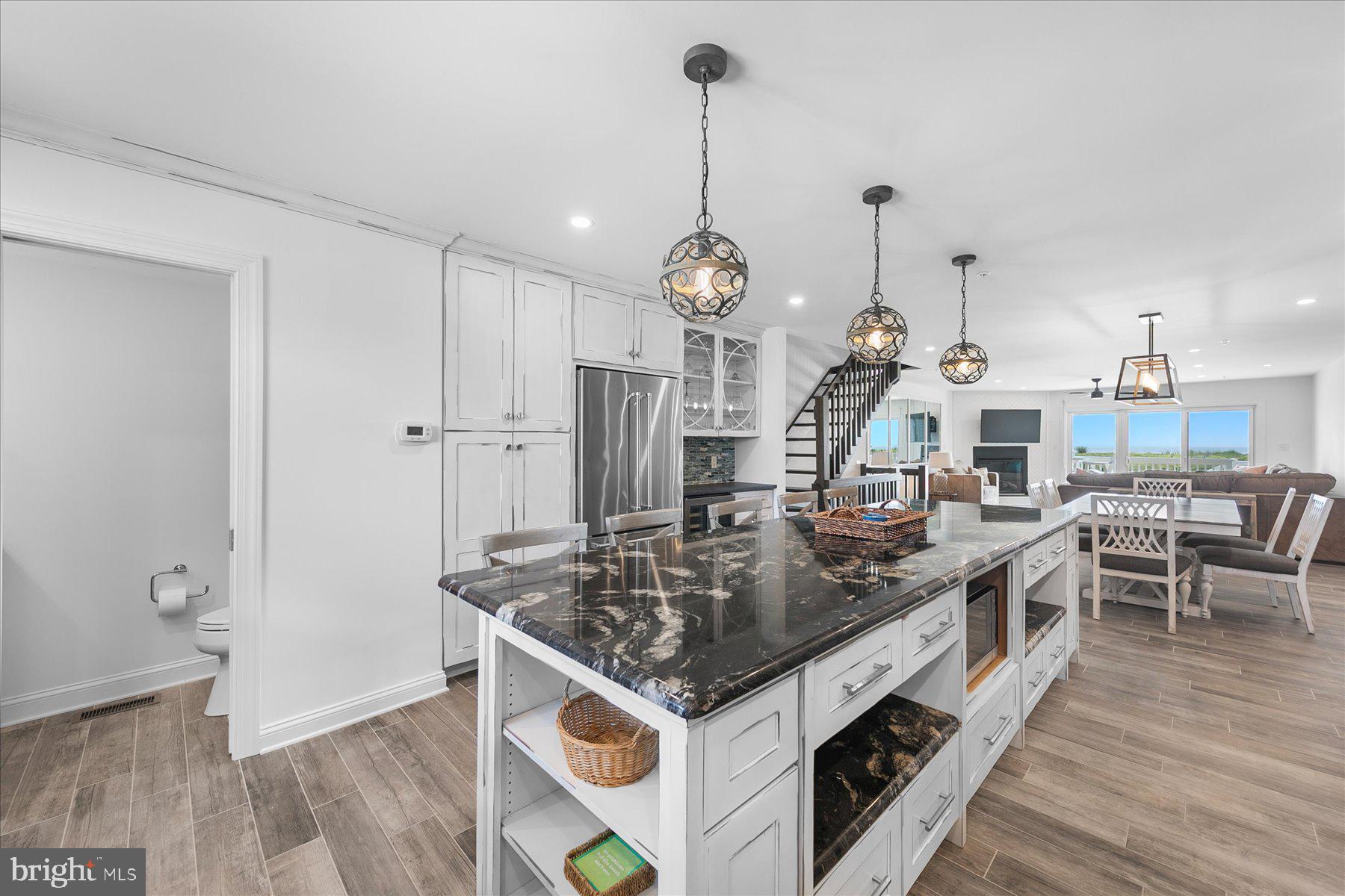 QUEENS QUEST - Residential