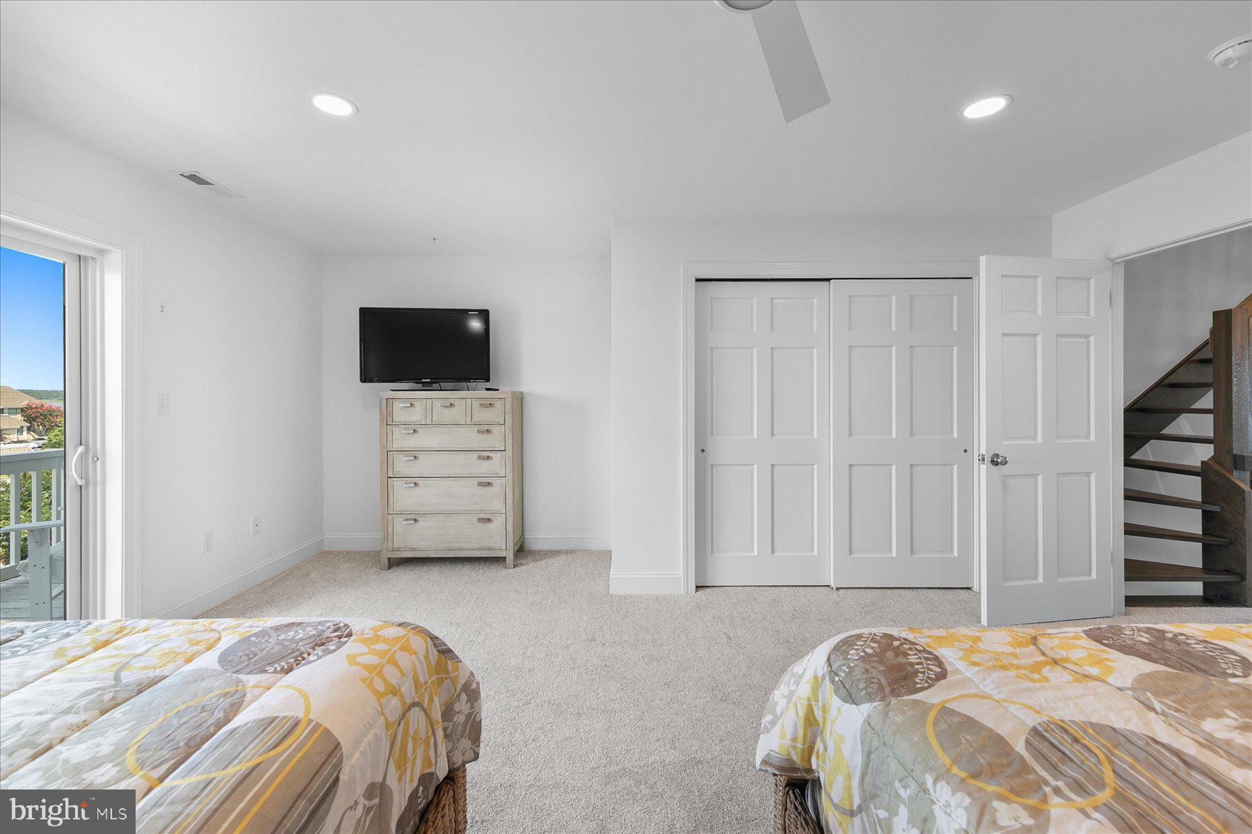 QUEENS QUEST - Residential