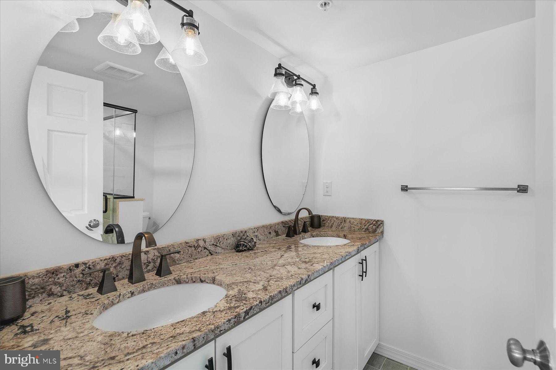 QUEENS QUEST - Residential