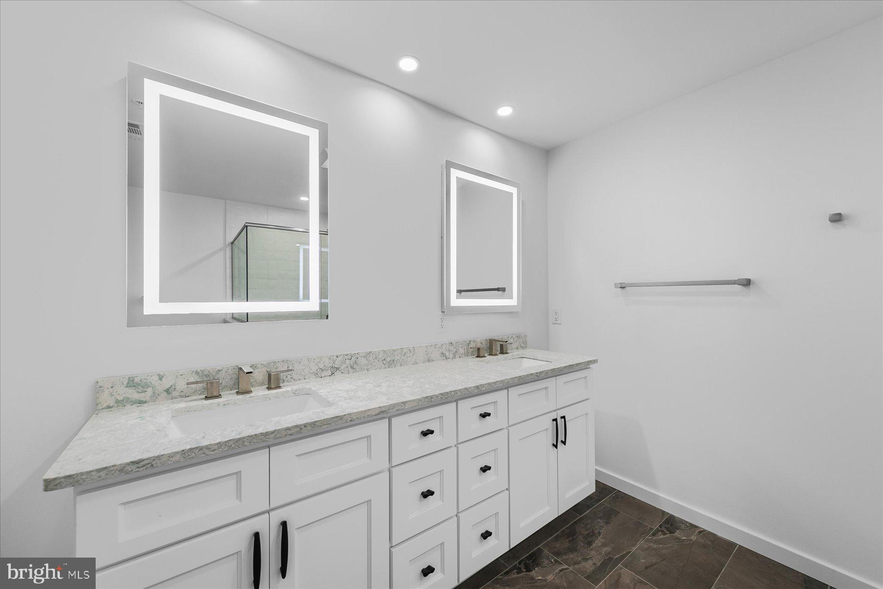 QUEENS QUEST - Residential