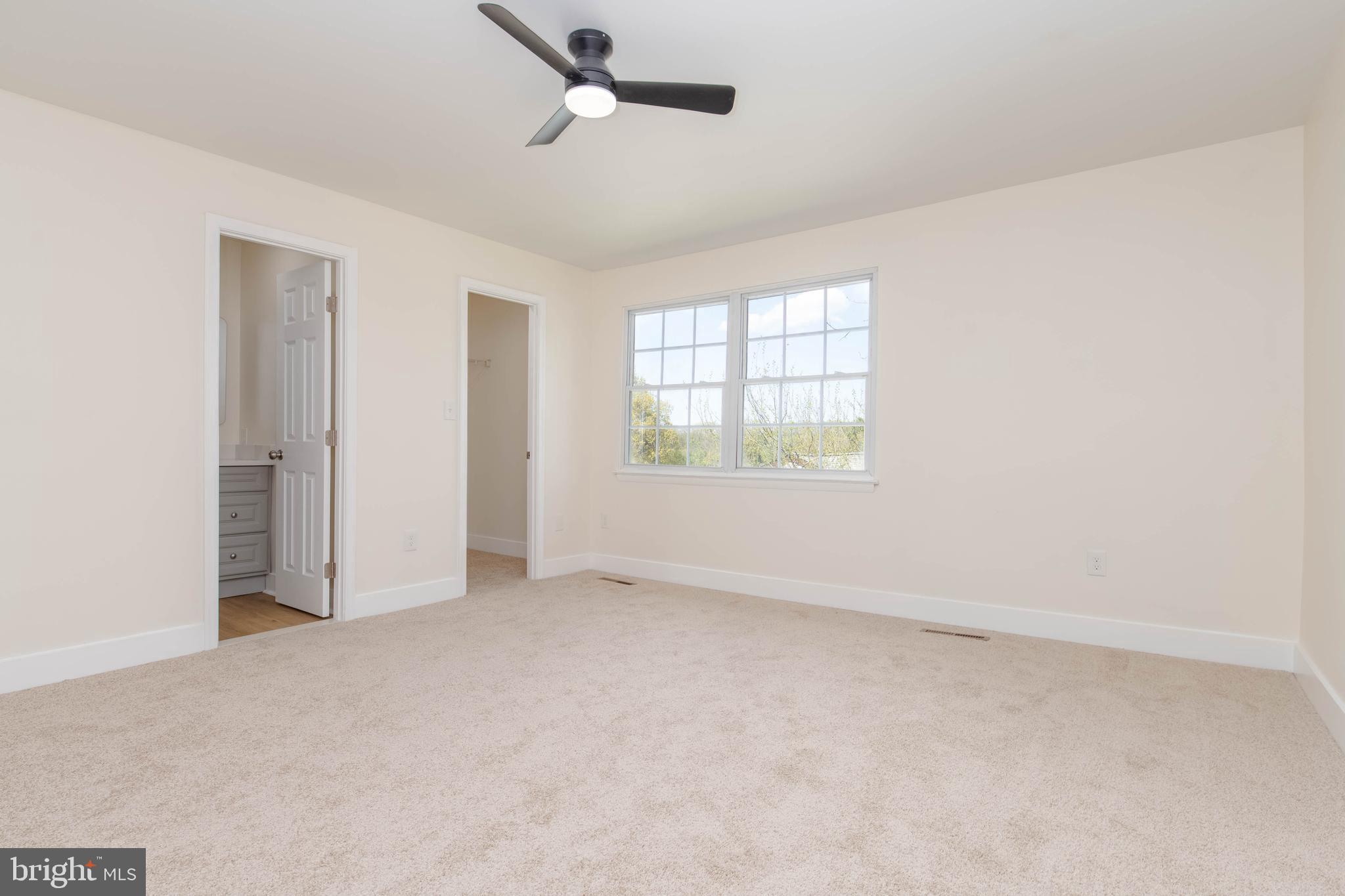 QUEEN ANNE VILLAGE - Residential