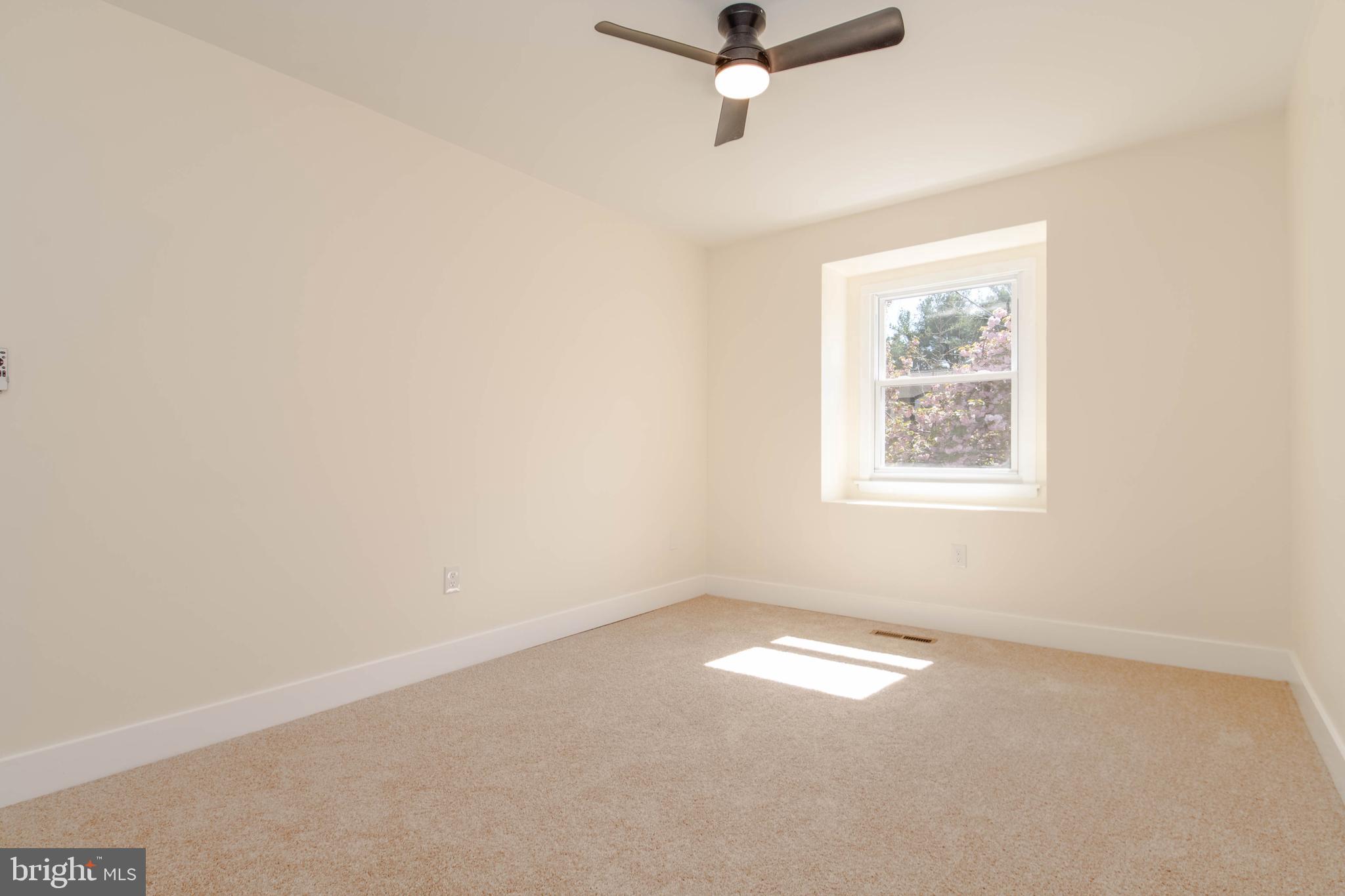 QUEEN ANNE VILLAGE - Residential