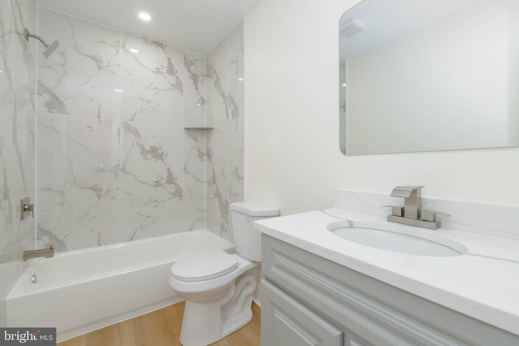 QUEEN ANNE VILLAGE - Residential