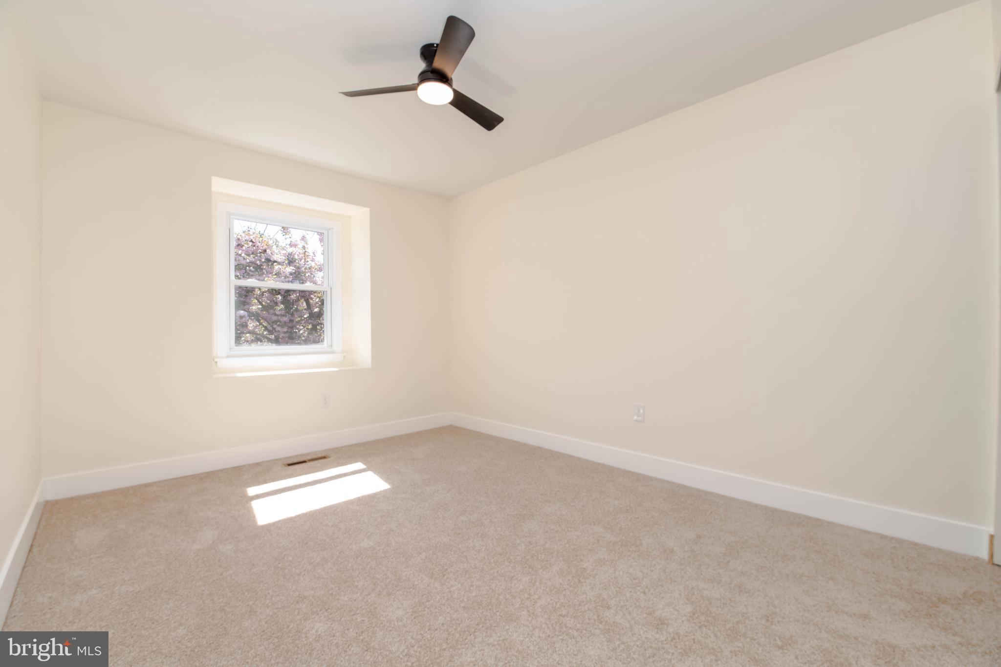 QUEEN ANNE VILLAGE - Residential