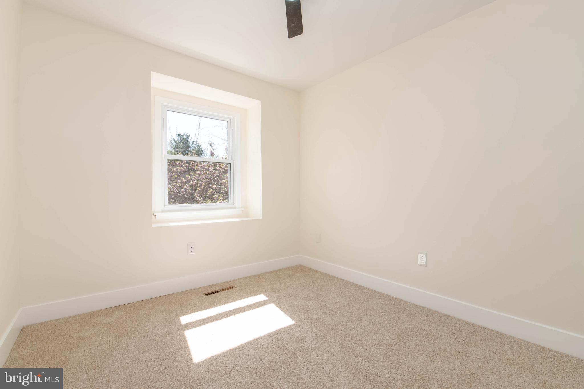 QUEEN ANNE VILLAGE - Residential