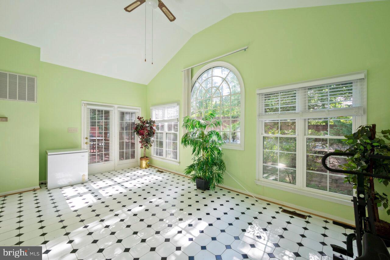 RACEWAY FARMS - Residential