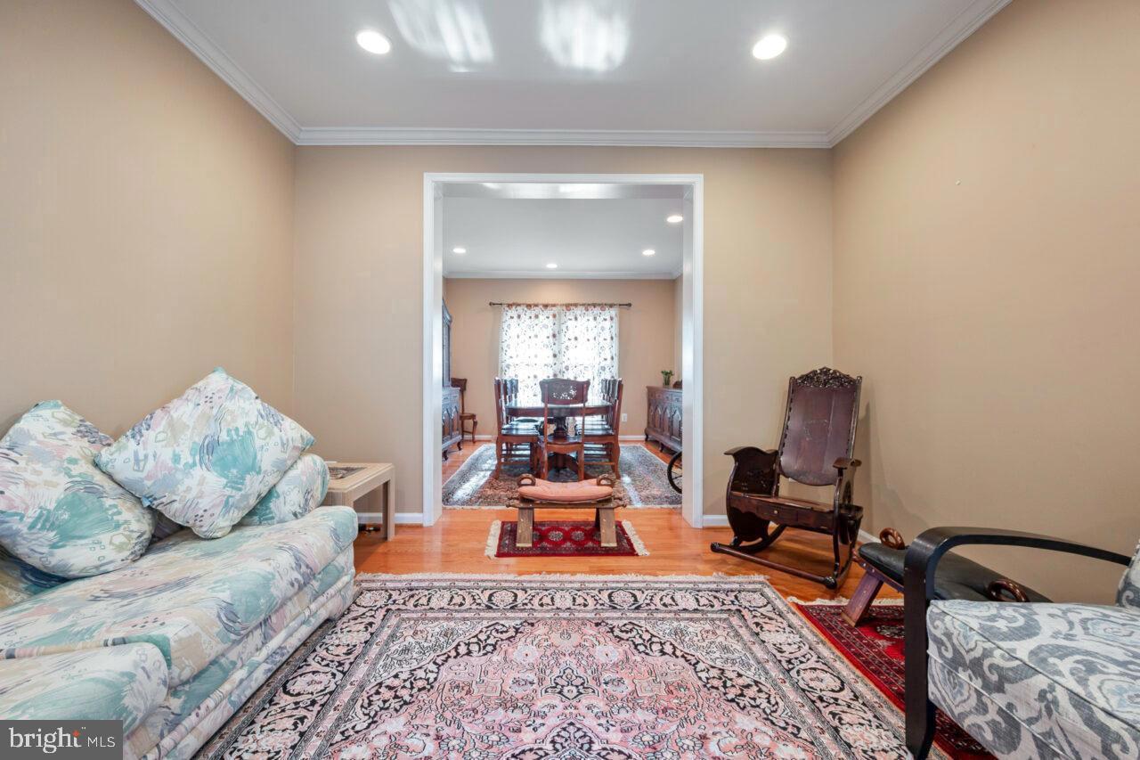 RACEWAY FARMS - Residential