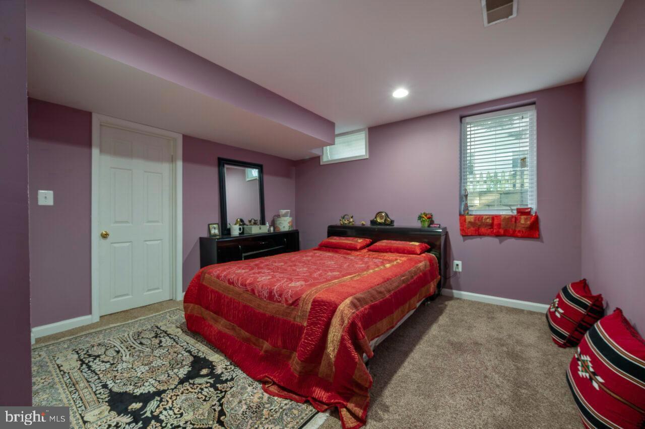 RACEWAY FARMS - Residential