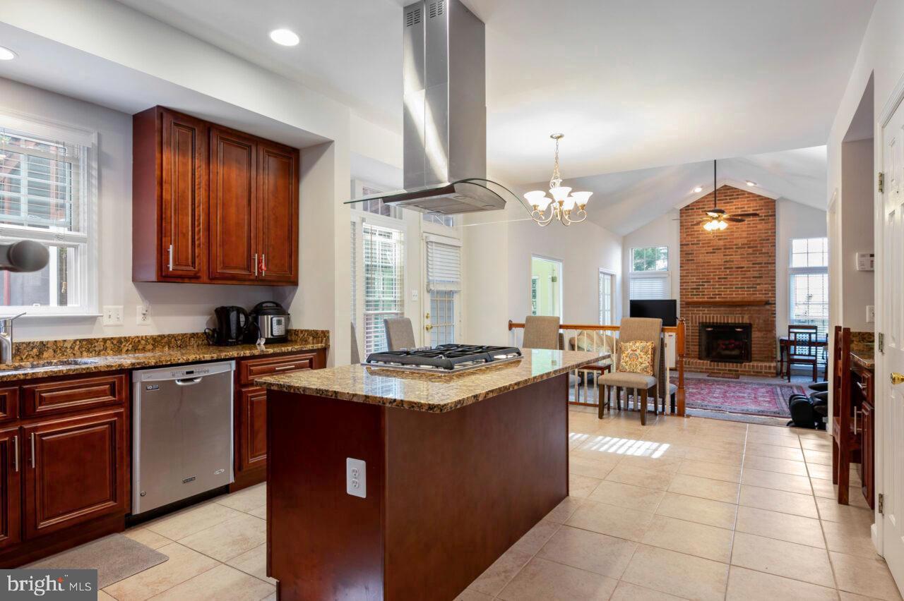 RACEWAY FARMS - Residential