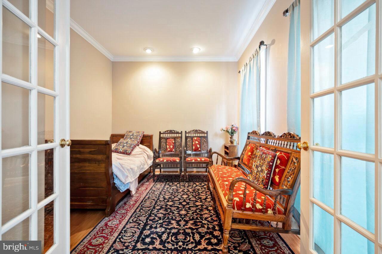 RACEWAY FARMS - Residential