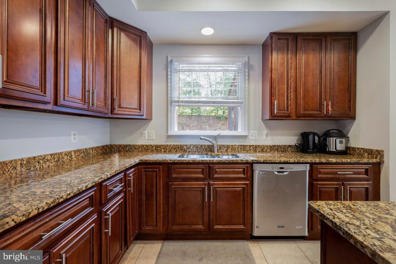 RACEWAY FARMS - Residential