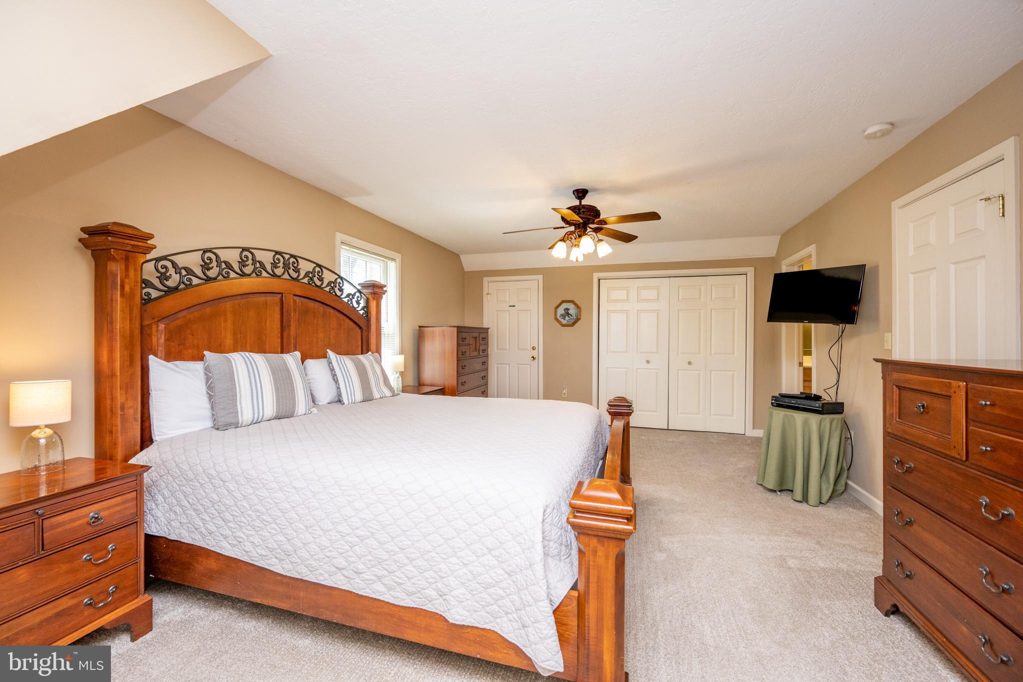 WATERFRONT GREENS - Residential