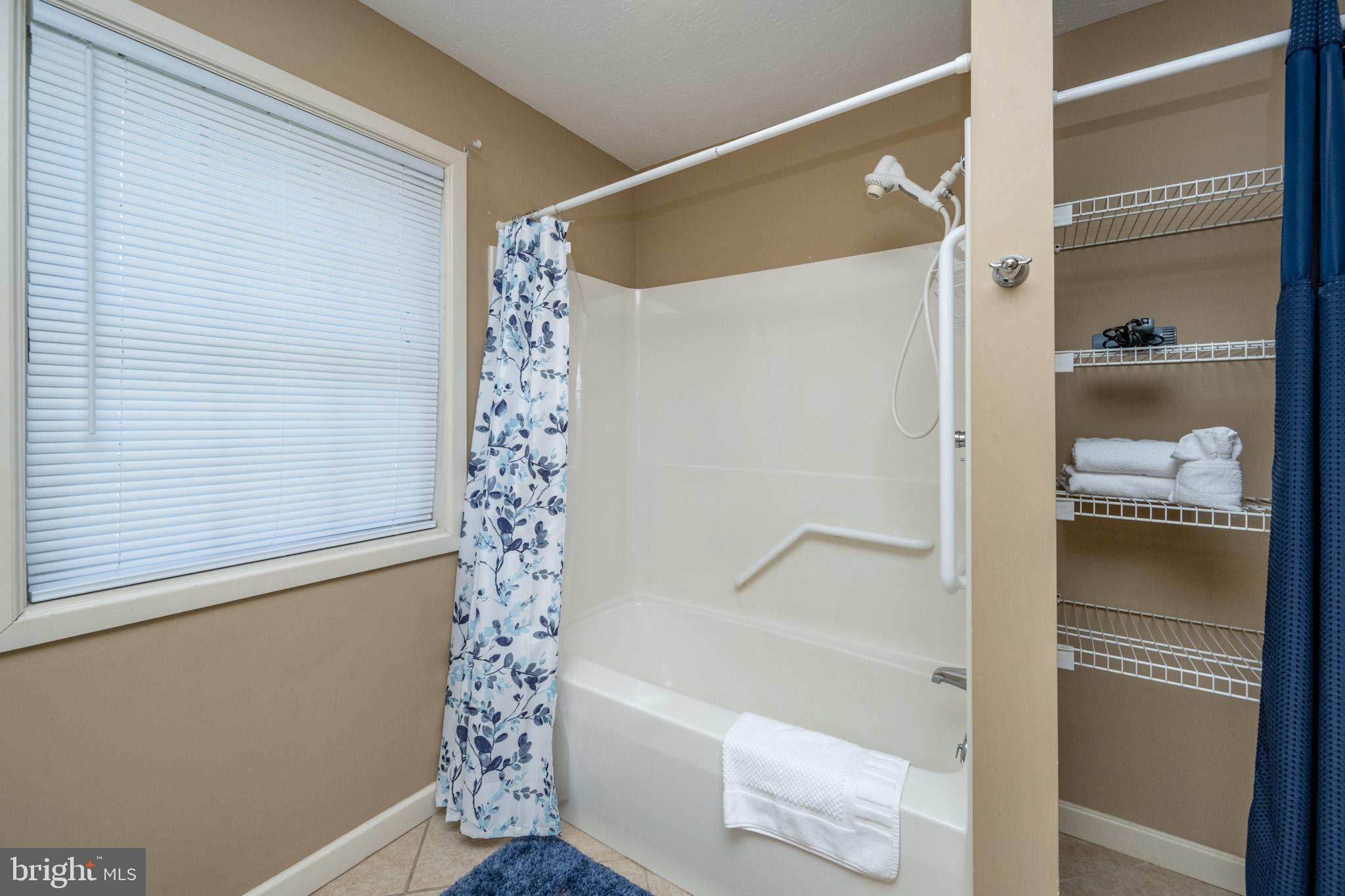 WATERFRONT GREENS - Residential