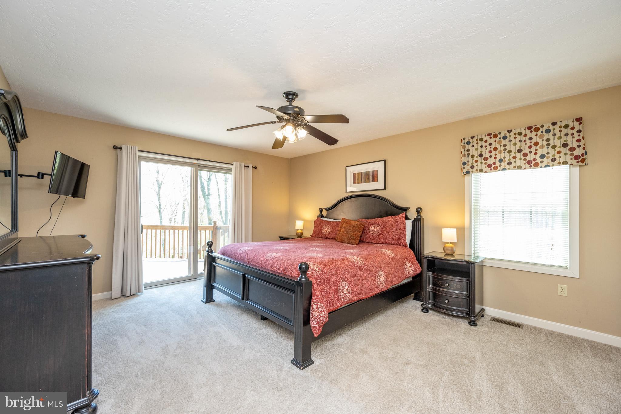 WATERFRONT GREENS - Residential