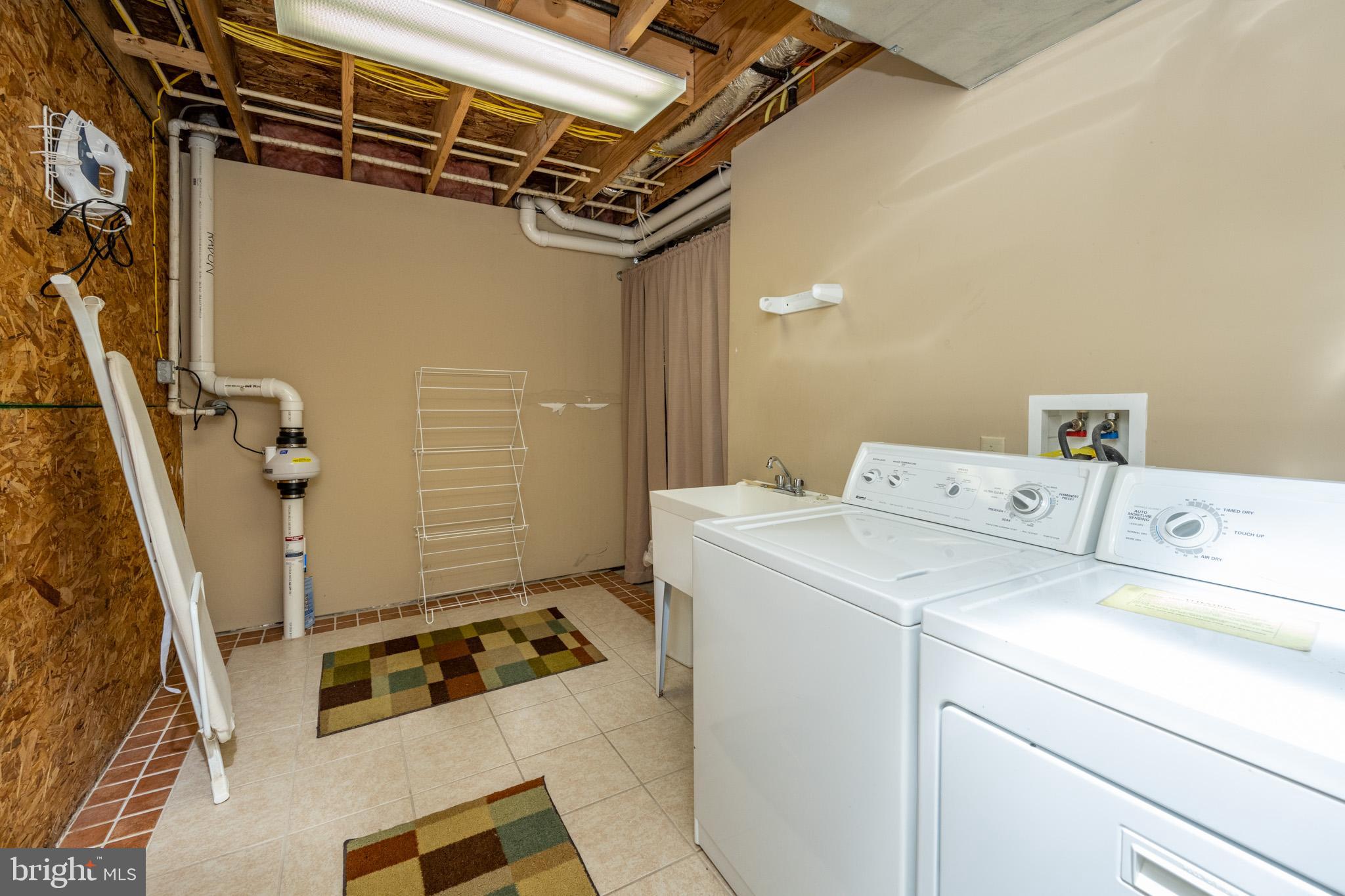 WATERFRONT GREENS - Residential