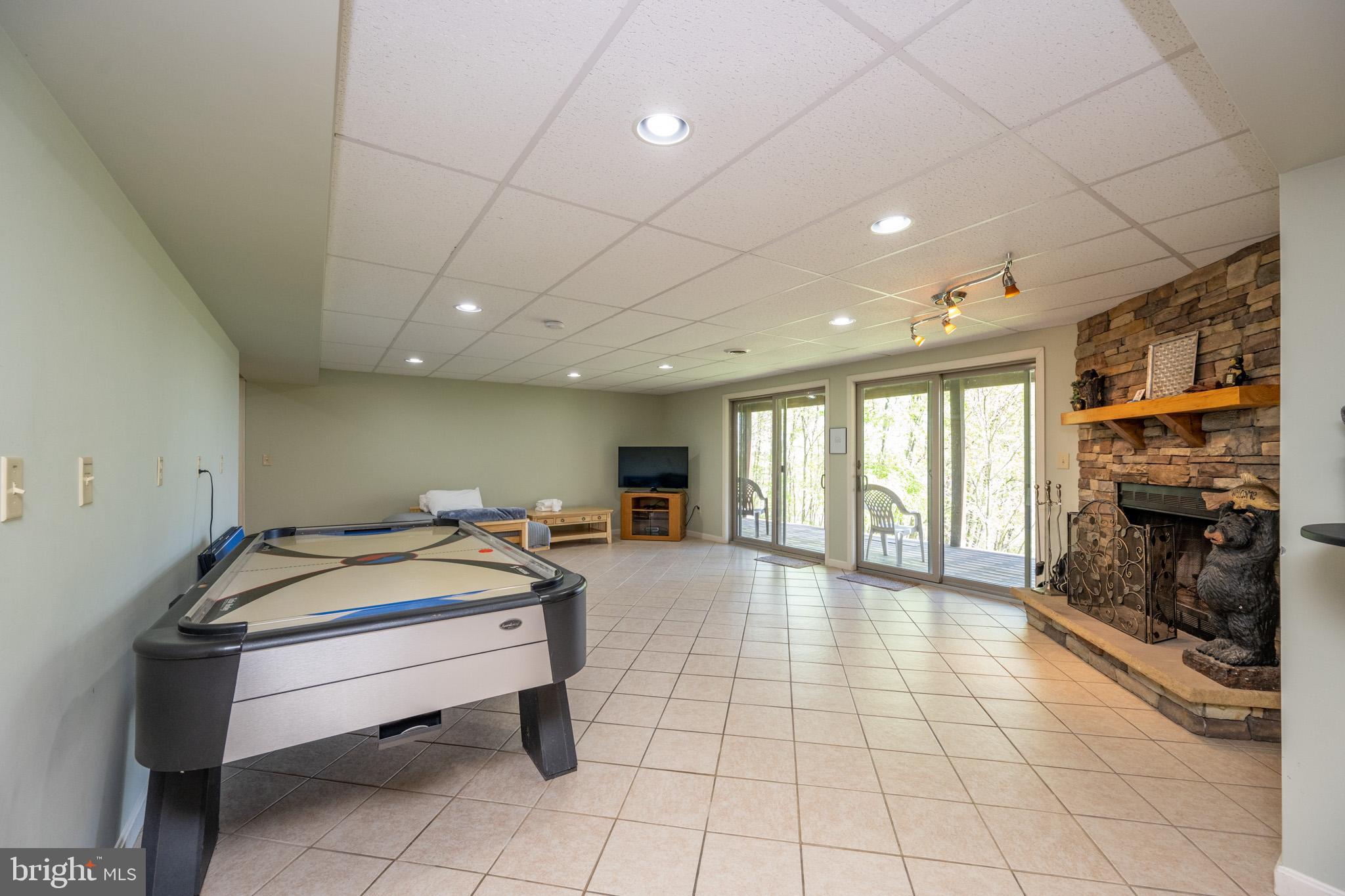 WATERFRONT GREENS - Residential