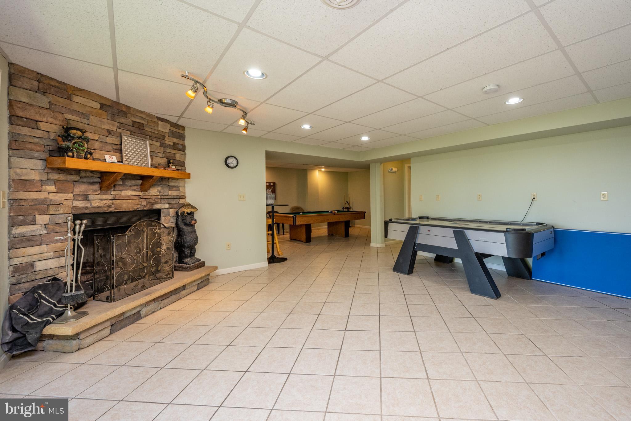 WATERFRONT GREENS - Residential