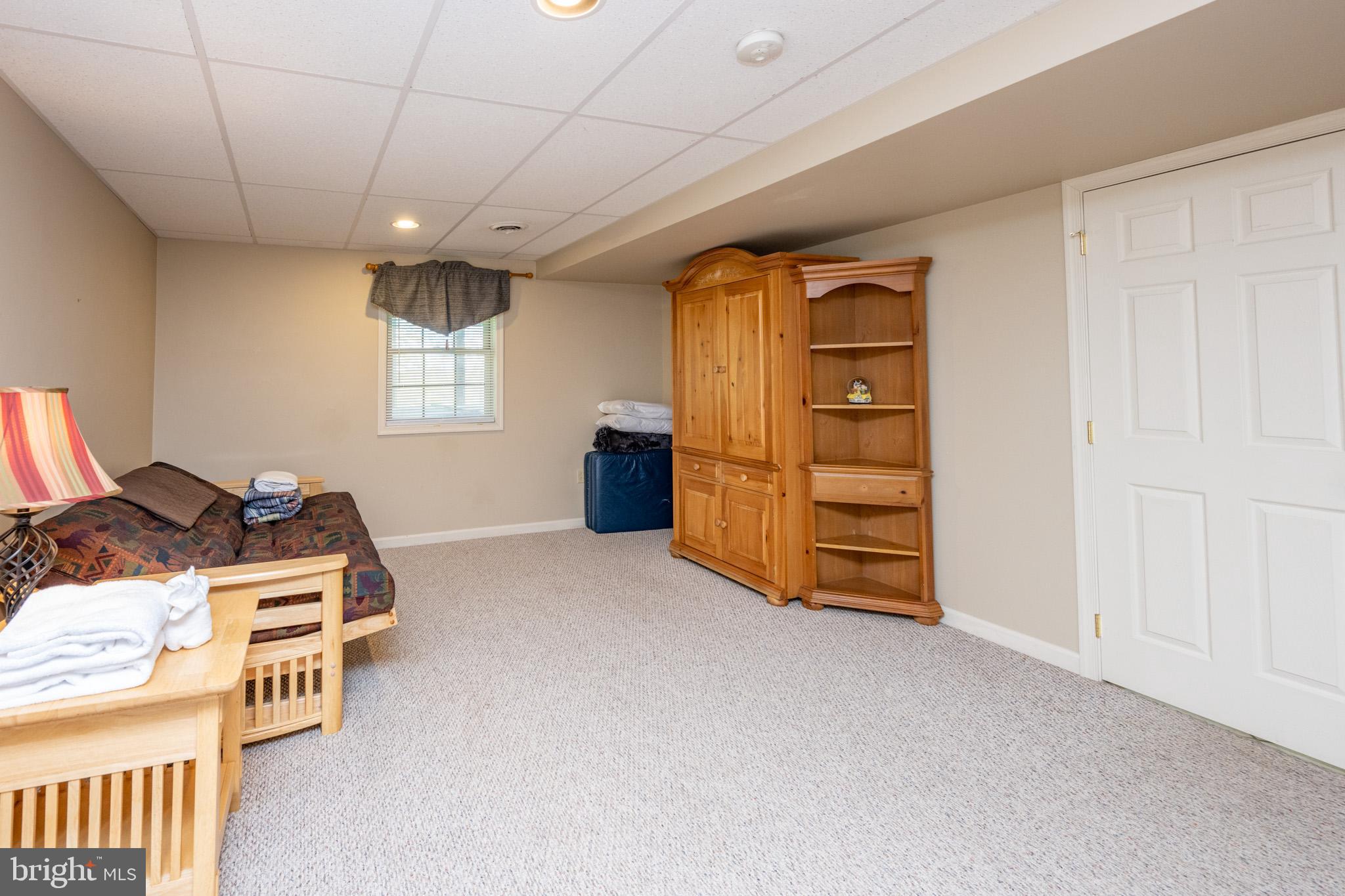 WATERFRONT GREENS - Residential